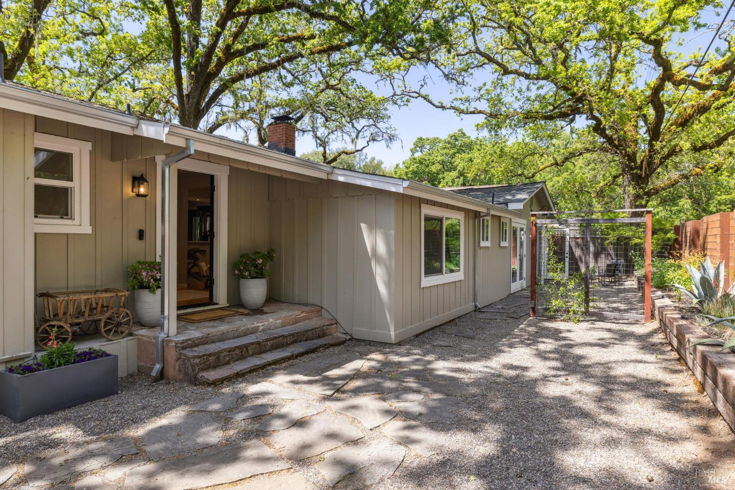 Detail Gallery Image 37 of 39 For 2531 Warm Springs Rd, Glen Ellen,  CA 95442 - 2 Beds | 2/1 Baths