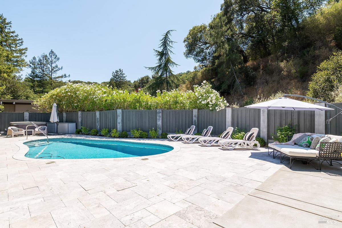 Detail Gallery Image 40 of 51 For 45 Wimbledon Ct, Novato,  CA 94949 - 3 Beds | 2/1 Baths