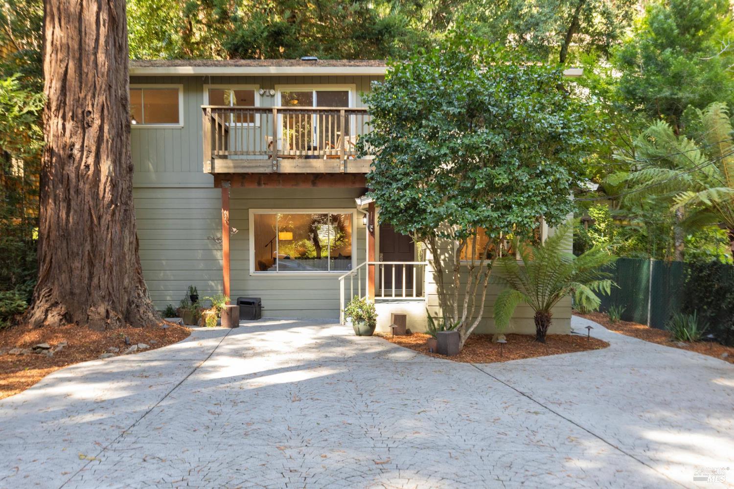 Detail Gallery Image 2 of 44 For 246 Madrone Ave, Larkspur,  CA 94939 - 4 Beds | 2 Baths