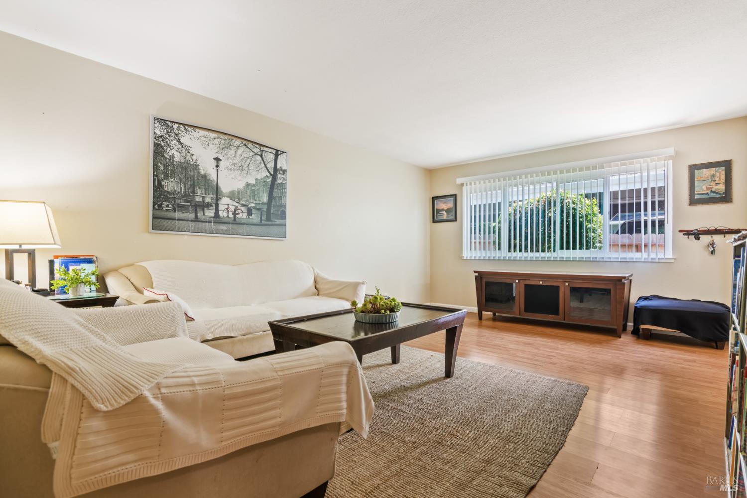 Detail Gallery Image 20 of 28 For 434 E H St, Benicia,  CA 94510 - – Beds | – Baths