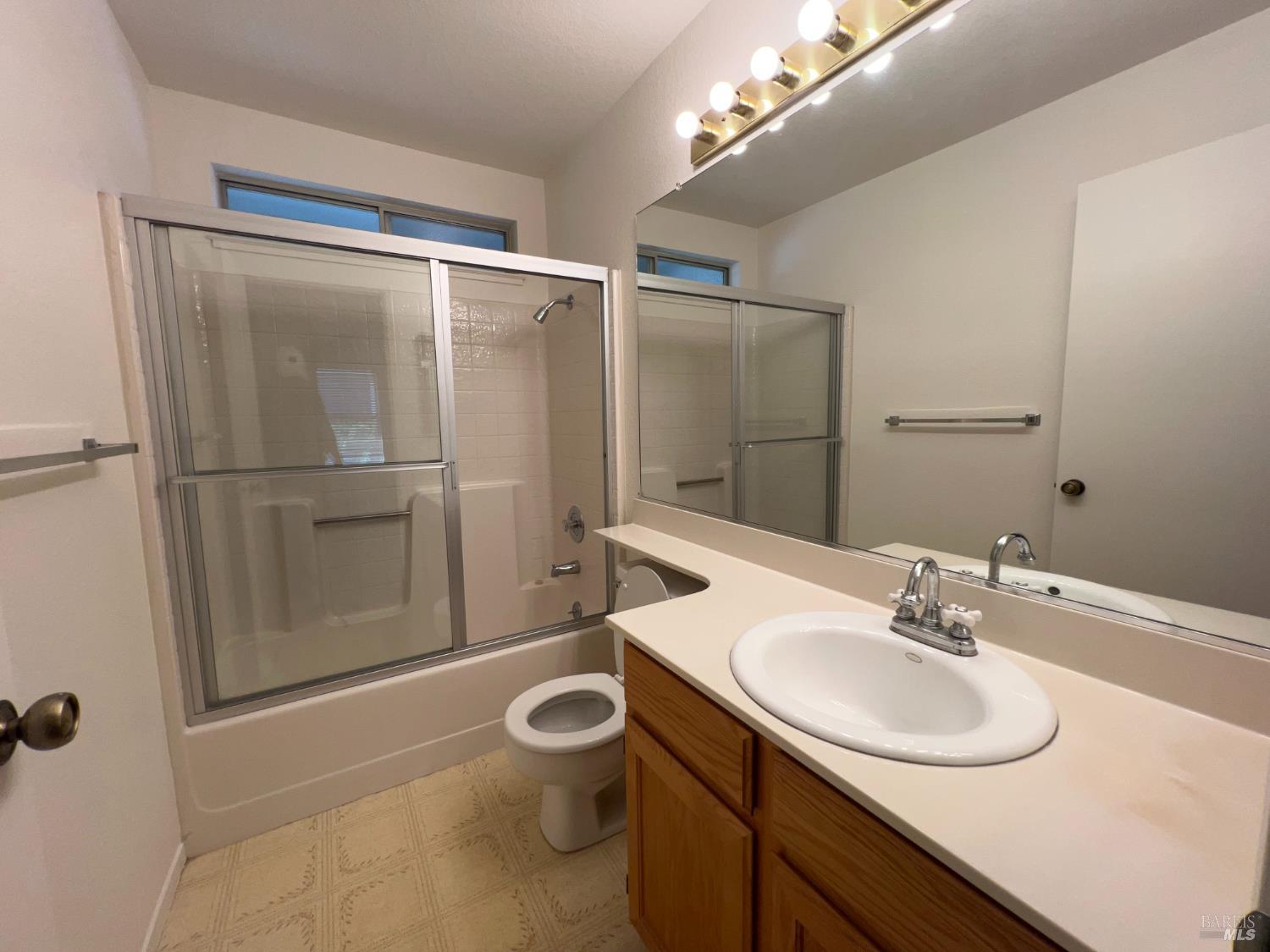 Detail Gallery Image 28 of 36 For 1185 Camellia Ln, Suisun City,  CA 94585 - 3 Beds | 2 Baths
