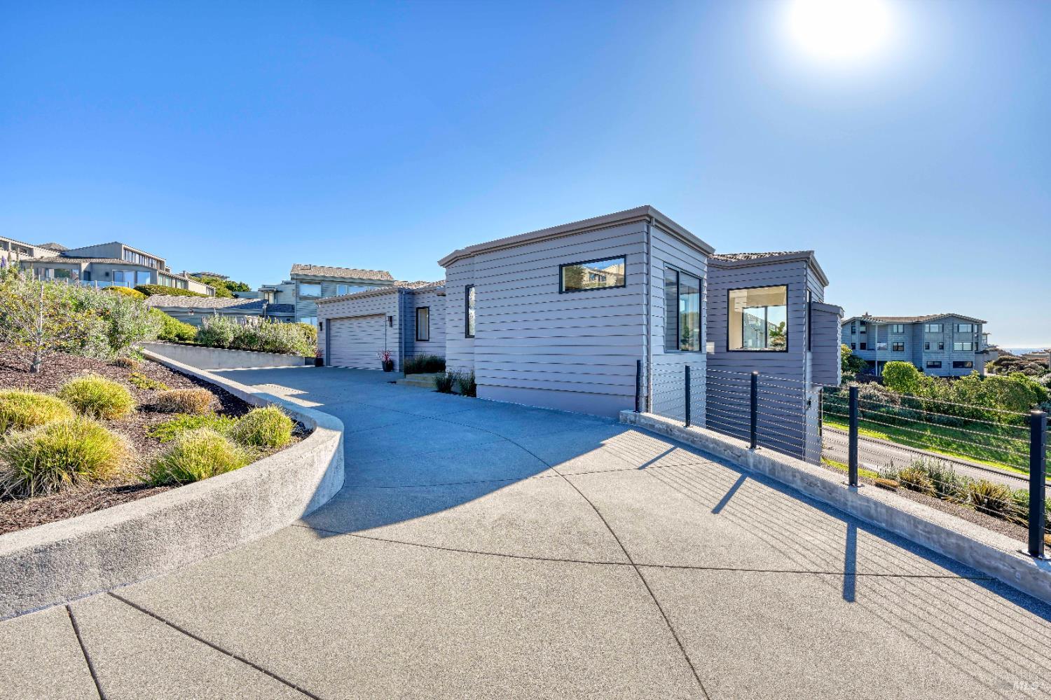 Detail Gallery Image 4 of 57 For 176 Cypress Loop, Bodega Bay,  CA 94923 - 4 Beds | 4/1 Baths
