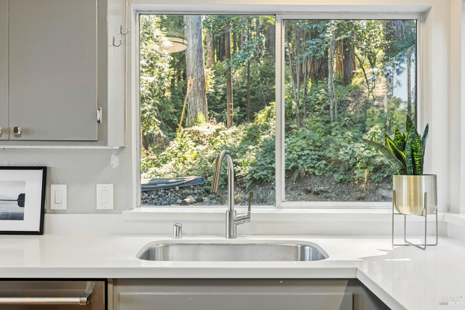 Detail Gallery Image 16 of 53 For 51 Juniper Ave, San Geronimo,  CA 94963 - 4 Beds | 3 Baths