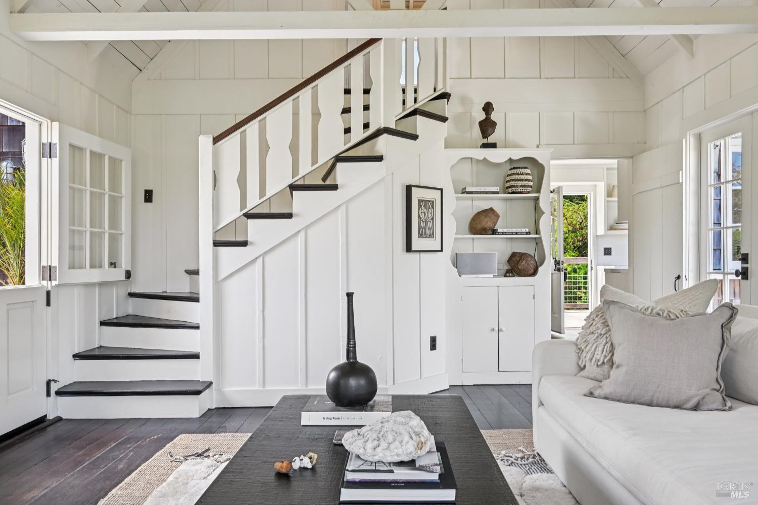 Detail Gallery Image 20 of 62 For 33 Ocean Ave, Bolinas,  CA 94924 - 3 Beds | 2/1 Baths