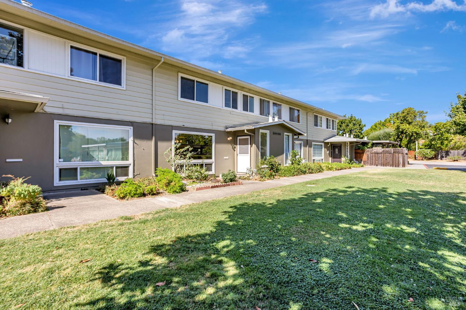 Front Image Thumbnail for BA325076706