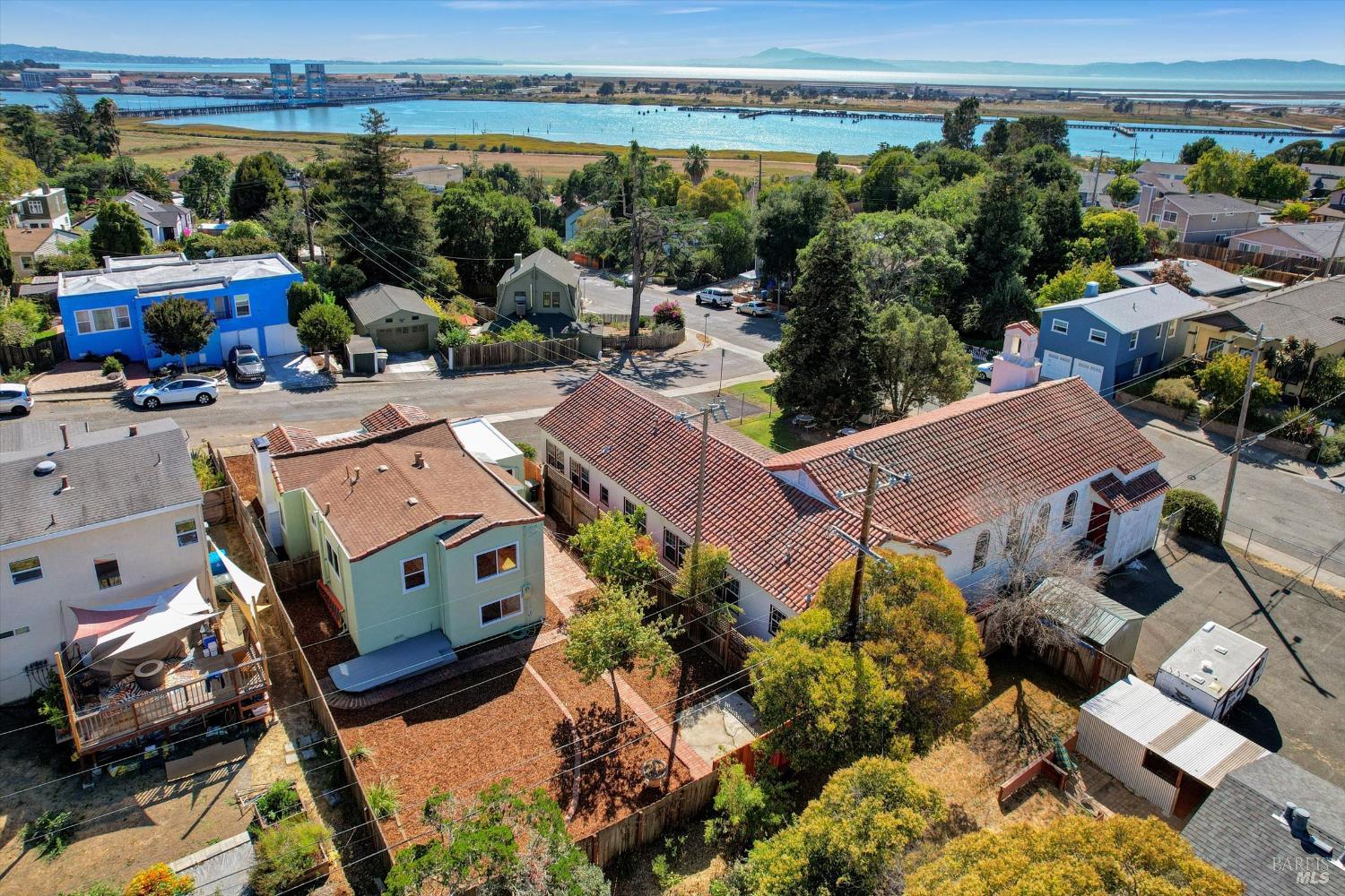 Detail Gallery Image 41 of 55 For 60 D St, Vallejo,  CA 94590 - 3 Beds | 2/1 Baths