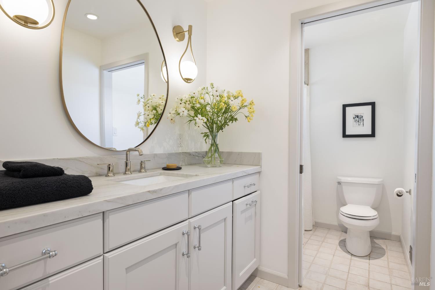 Detail Gallery Image 17 of 26 For 334 Riviera Cir, Larkspur,  CA 94939 - 3 Beds | 2/1 Baths