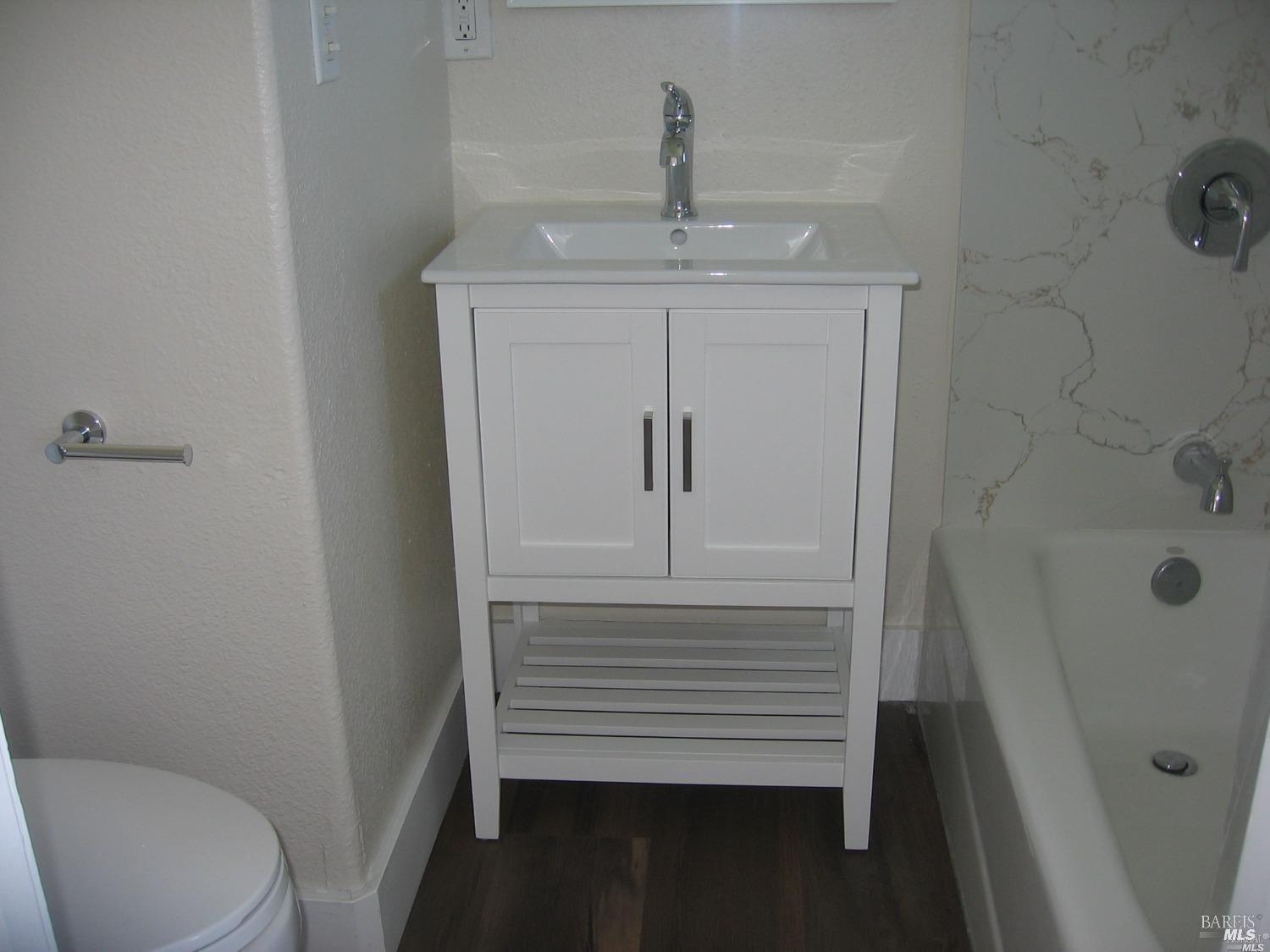 Detail Gallery Image 6 of 13 For 1324 Community Dr, Saint Helena,  CA 94574 - 2 Beds | 2 Baths