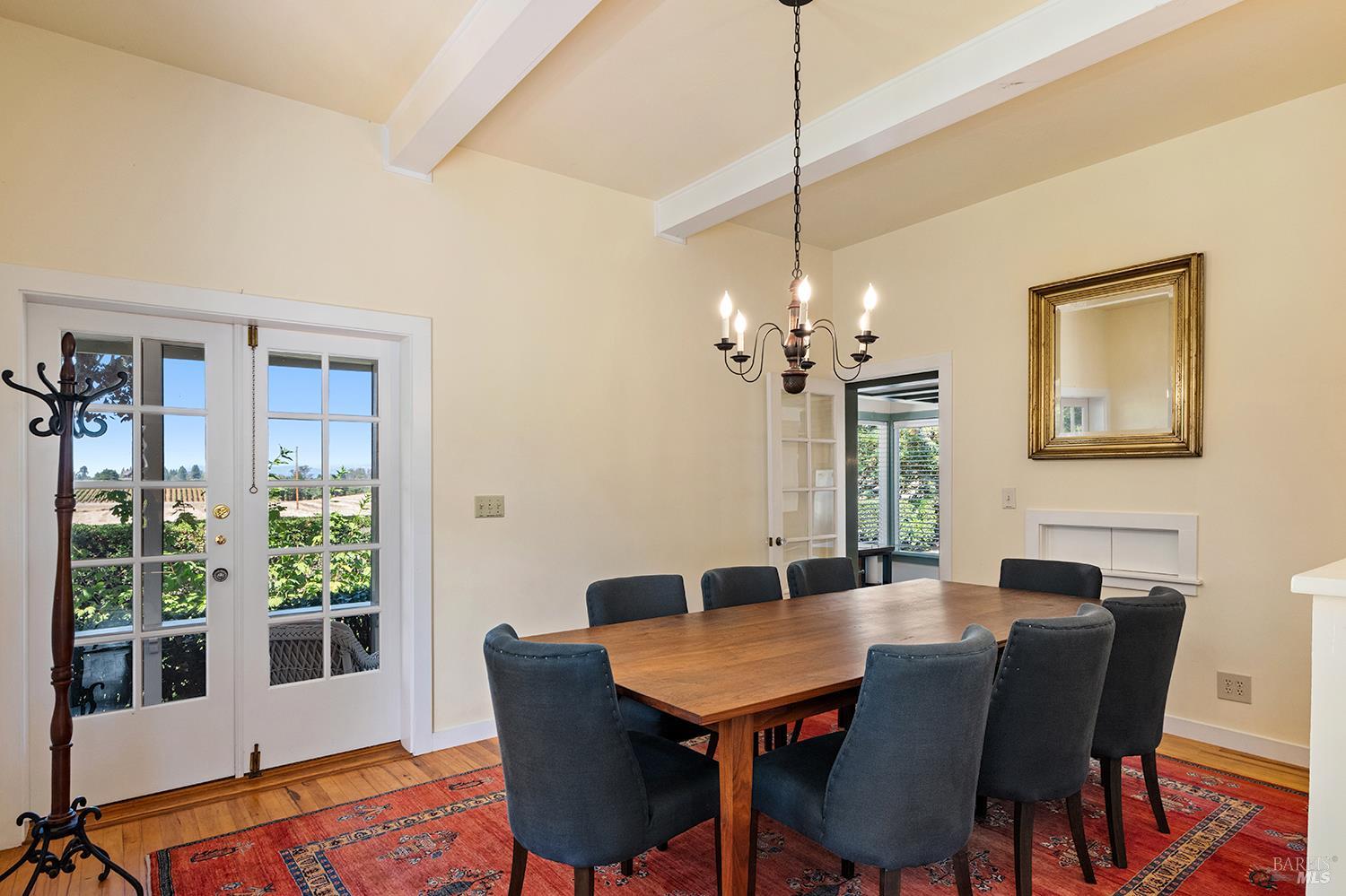 Detail Gallery Image 9 of 65 For 3949 Vine Hill Rd, Sebastopol,  CA 95472 - 5 Beds | 4 Baths