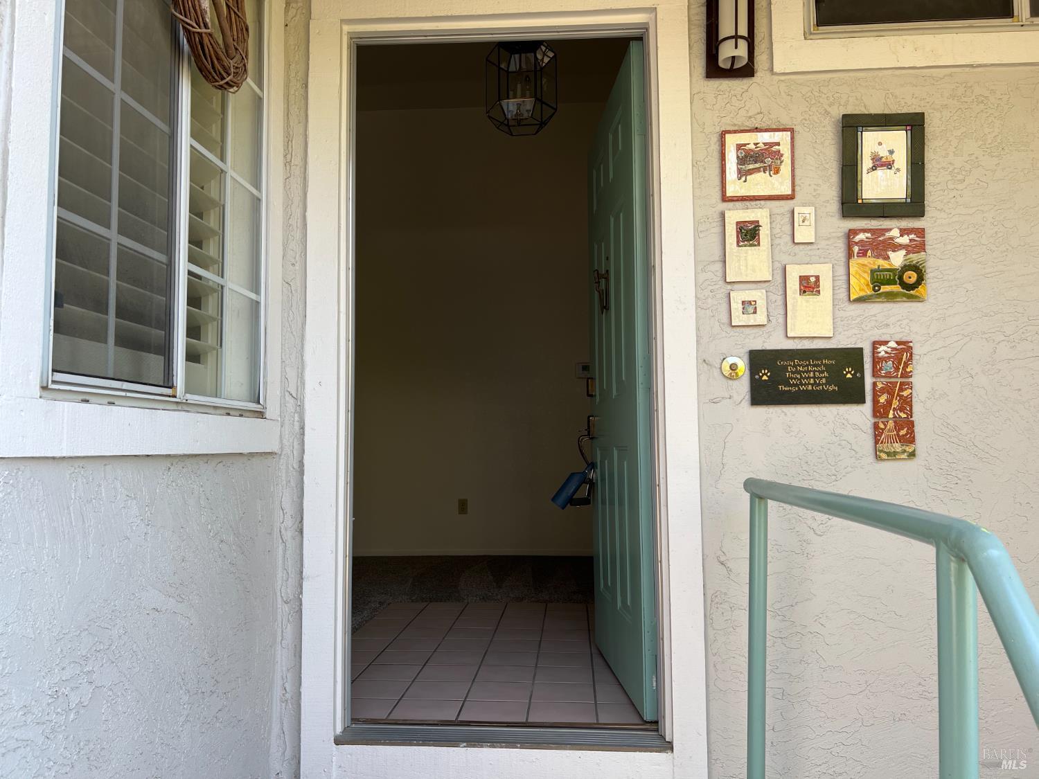 Detail Gallery Image 5 of 36 For 1185 Camellia Ln, Suisun City,  CA 94585 - 3 Beds | 2 Baths