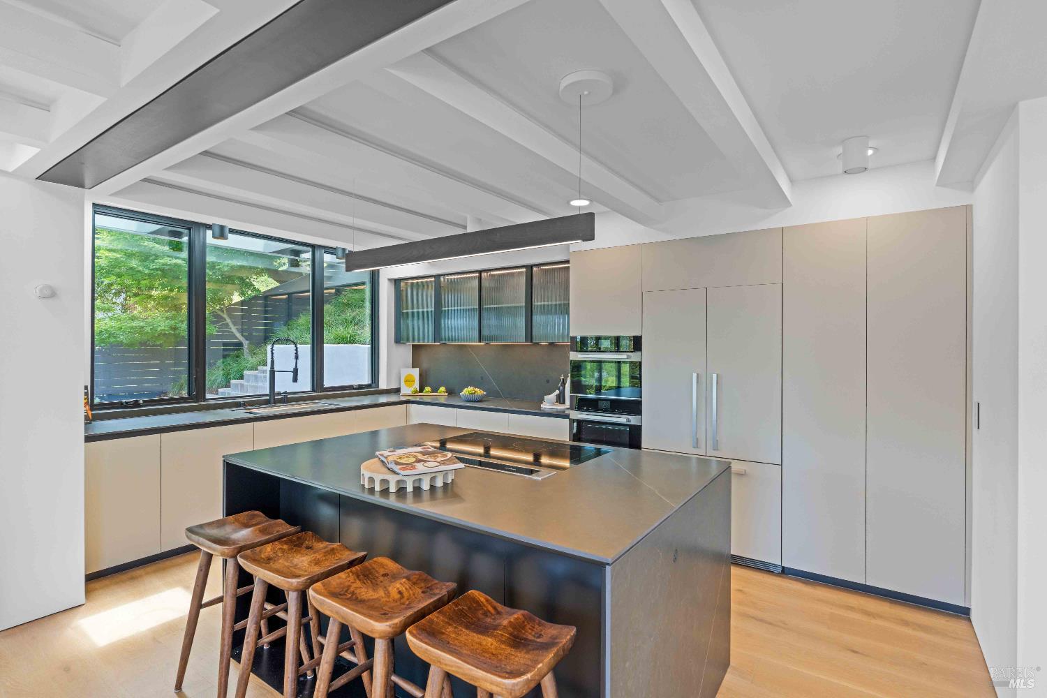 Detail Gallery Image 26 of 61 For 975 Greenhill Rd, Mill Valley,  CA 94941 - 4 Beds | 2/1 Baths