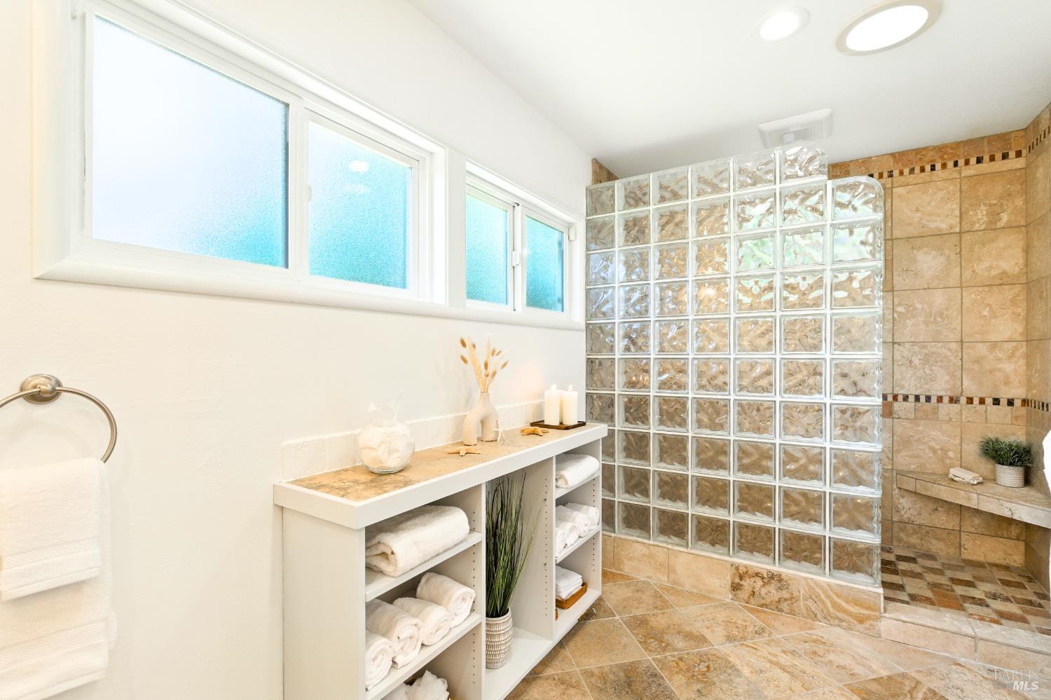 Detail Gallery Image 53 of 99 For 107 Blackfield Dr, Tiburon,  CA 94920 - 5 Beds | 3 Baths