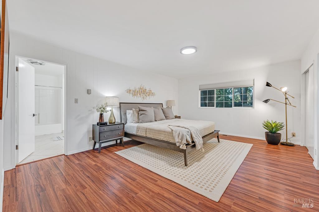 Detail Gallery Image 16 of 46 For 2801 Gravenstein Hwy, Sebastopol,  CA 95472 - 3 Beds | 3 Baths