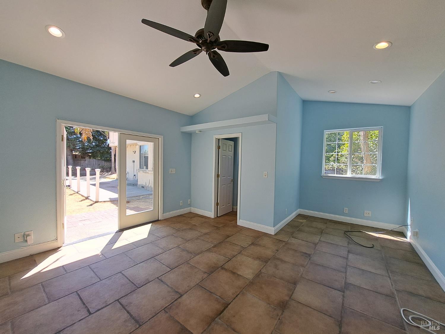 Detail Gallery Image 47 of 52 For 2000 Cliffwood Dr, Fairfield,  CA 94534 - 5 Beds | 4 Baths