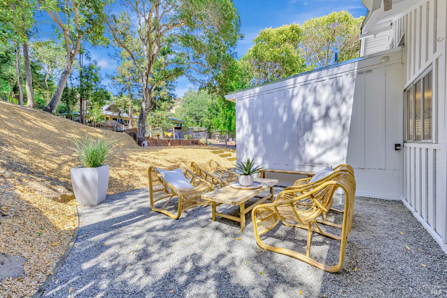 Detail Gallery Image 27 of 31 For 107 Butterfield Rd, San Anselmo,  CA 94960 - 3 Beds | 2 Baths