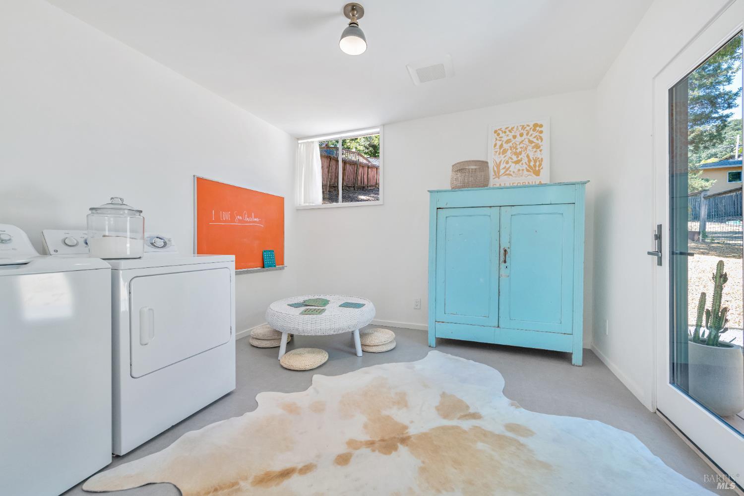 Detail Gallery Image 11 of 31 For 107 Butterfield Rd, San Anselmo,  CA 94960 - 3 Beds | 2 Baths