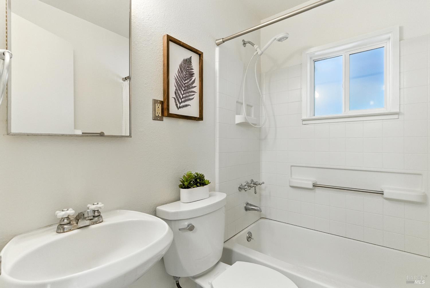Detail Gallery Image 37 of 63 For 6750 Petaluma Hill Rd, Penngrove,  CA 94951 - 3 Beds | 2 Baths