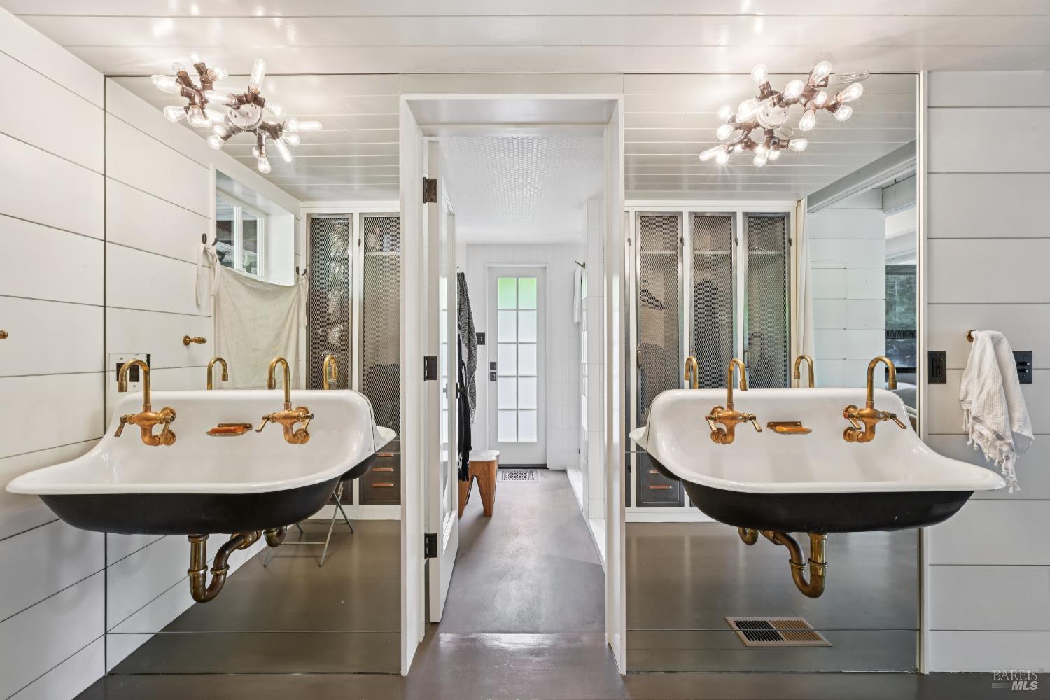 Detail Gallery Image 52 of 62 For 33 Ocean Ave, Bolinas,  CA 94924 - 3 Beds | 2/1 Baths