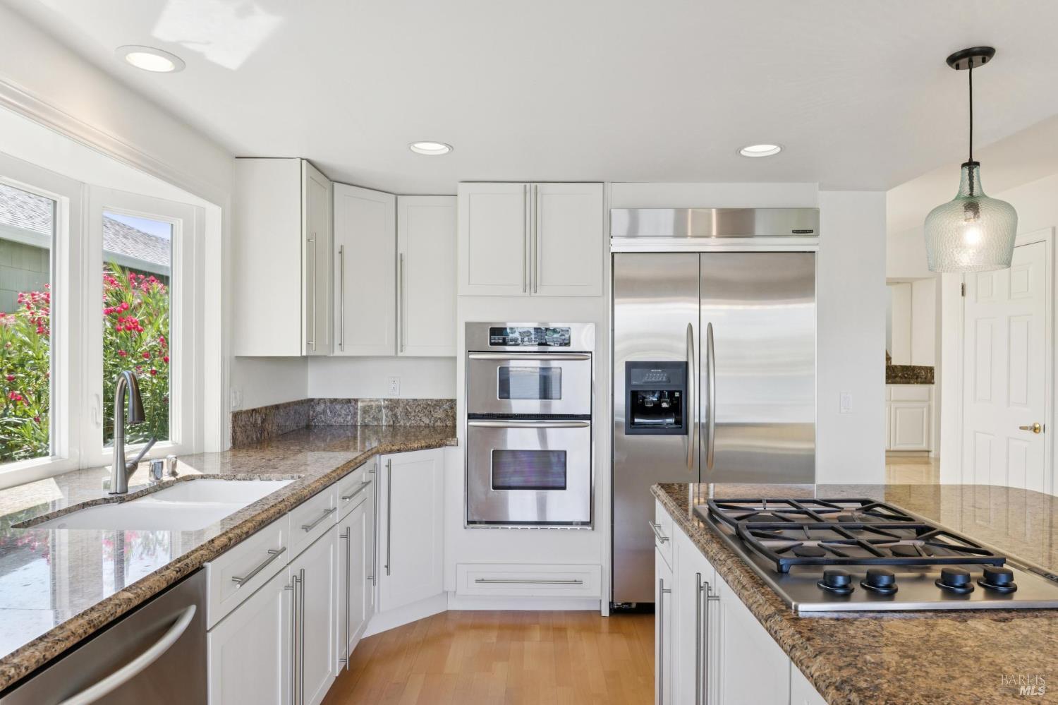 Detail Gallery Image 27 of 59 For 28 Caribe Isle, Novato,  CA 94949 - 4 Beds | 3 Baths