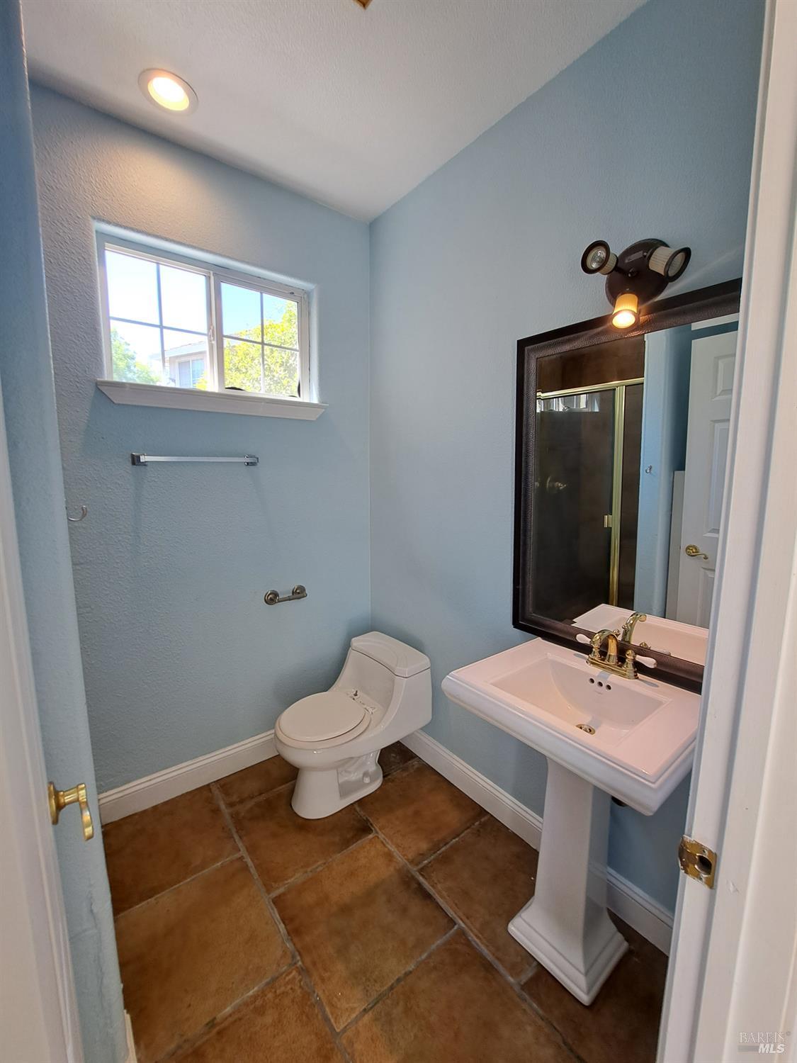 Detail Gallery Image 48 of 52 For 2000 Cliffwood Dr, Fairfield,  CA 94534 - 5 Beds | 4 Baths