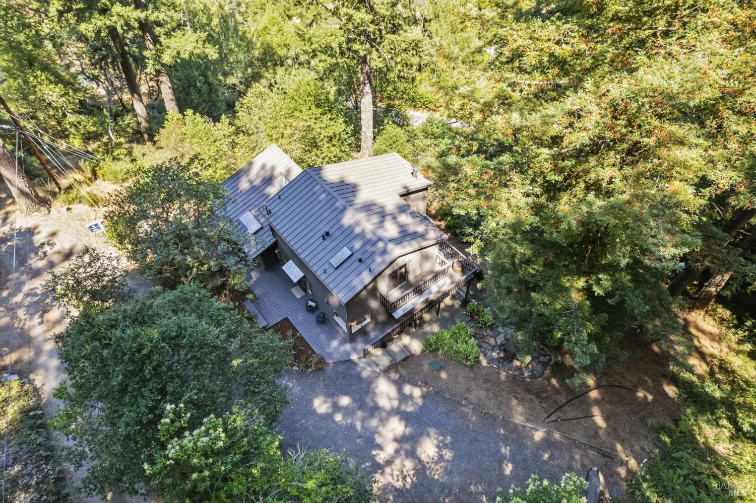 Detail Gallery Image 10 of 53 For 51 Juniper Ave, San Geronimo,  CA 94963 - 4 Beds | 3 Baths
