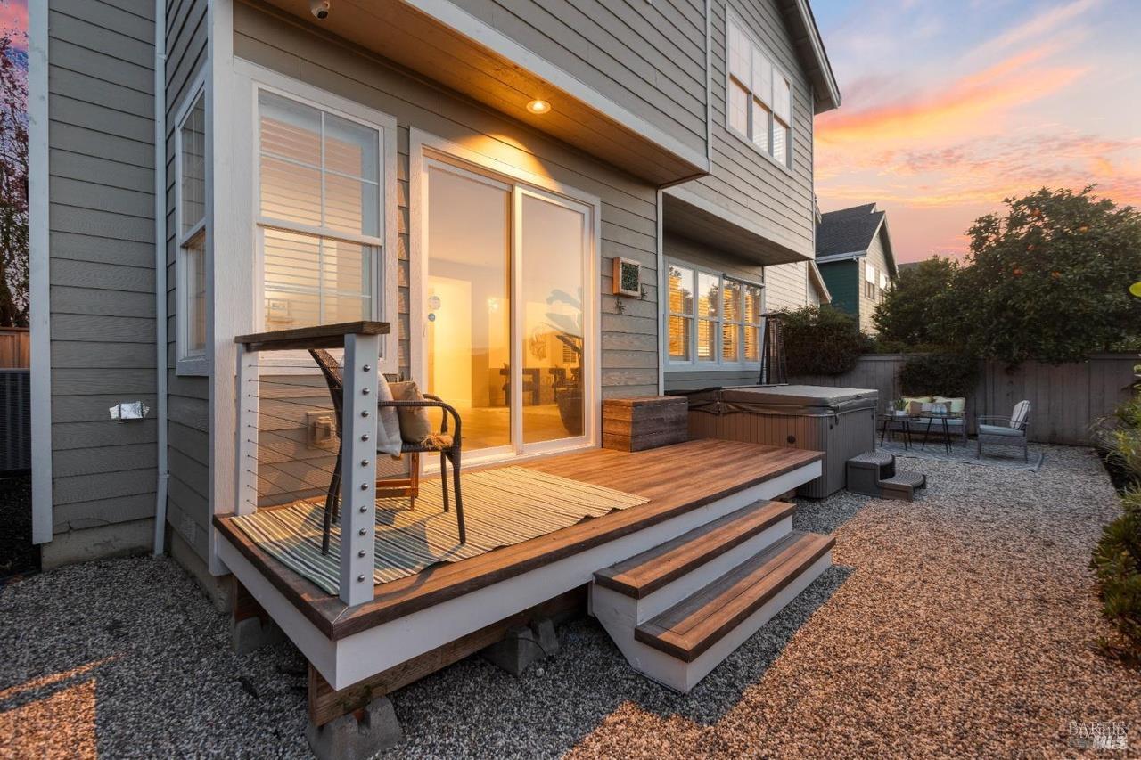 Detail Gallery Image 36 of 42 For 264 Waterside Cir, San Rafael,  CA 94903 - 4 Beds | 3/1 Baths