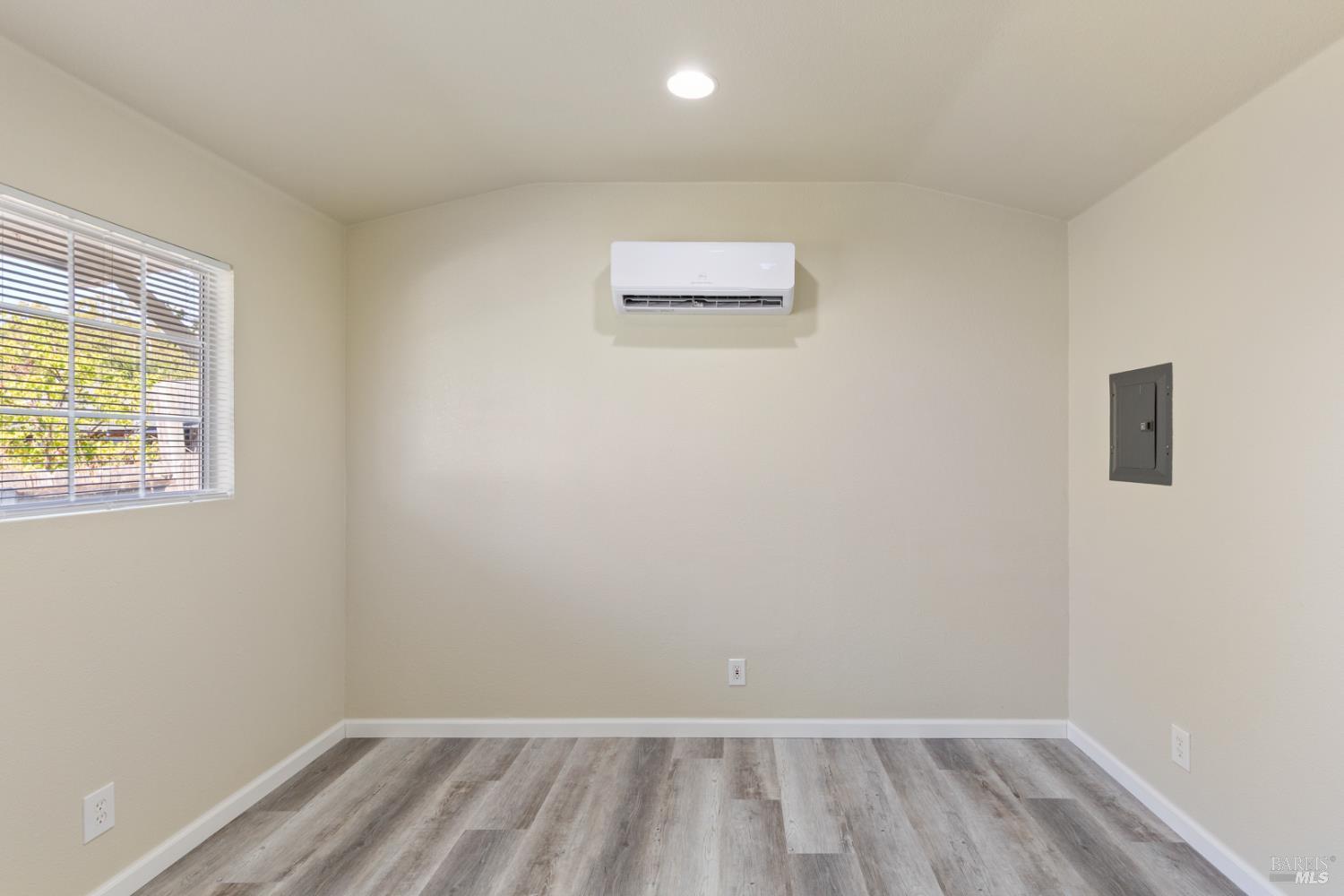 Detail Gallery Image 65 of 71 For 530 Anson Ct, Rohnert Park,  CA 94928 - 3 Beds | 2 Baths