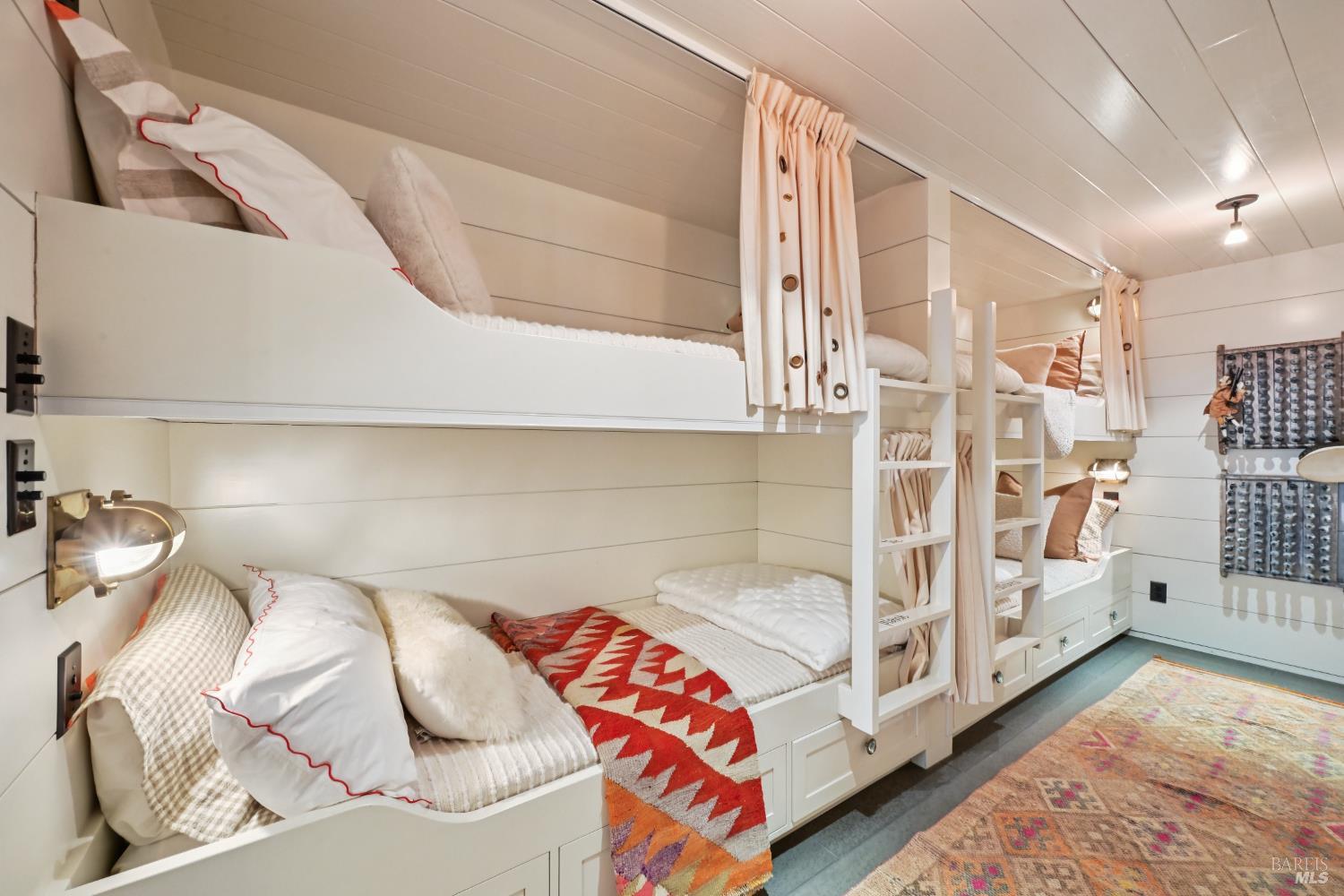 Detail Gallery Image 50 of 62 For 33 Ocean Ave, Bolinas,  CA 94924 - 3 Beds | 2/1 Baths