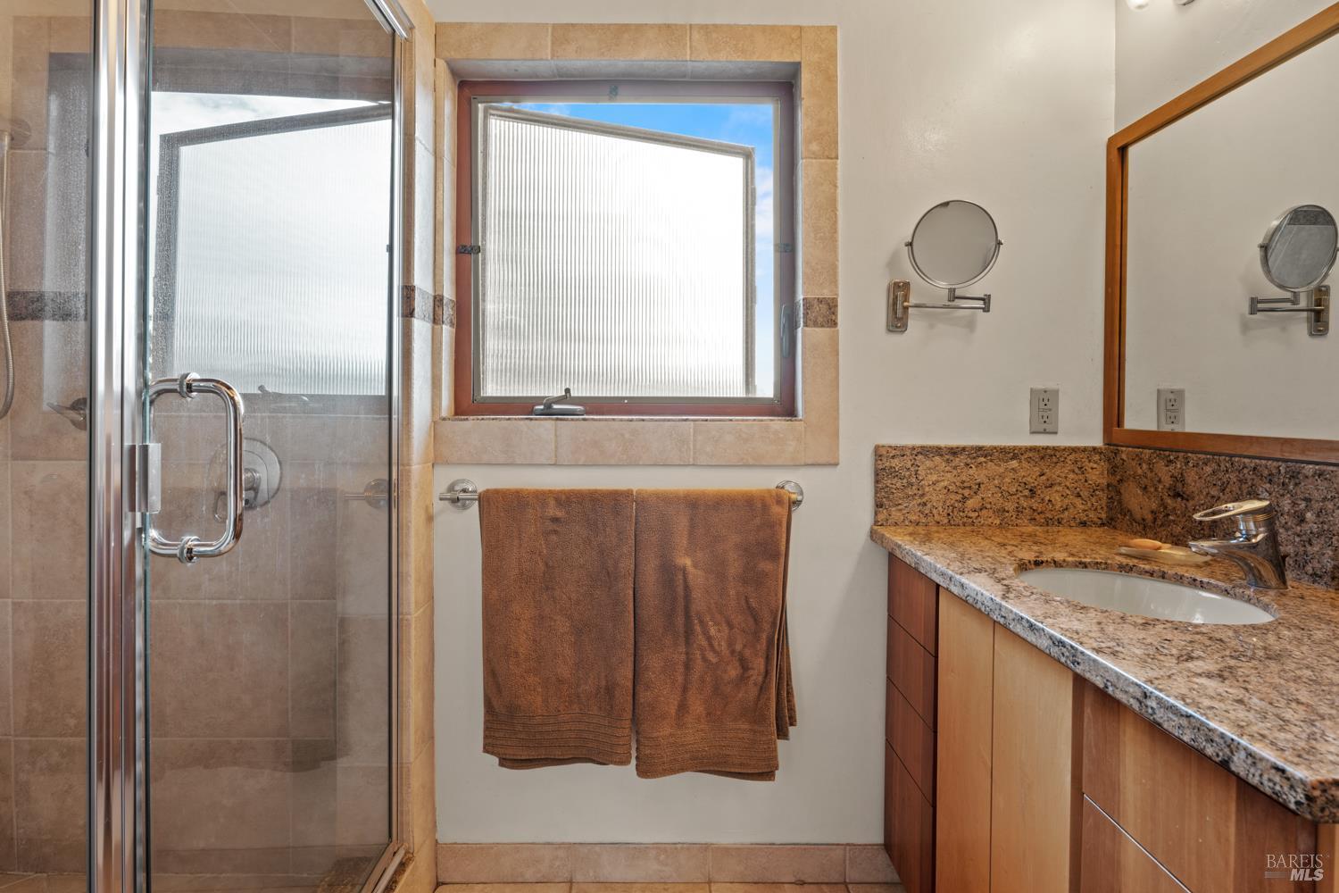 Detail Gallery Image 25 of 49 For 1500 Deerwood Dr, Ukiah,  CA 95482 - 3 Beds | 3 Baths