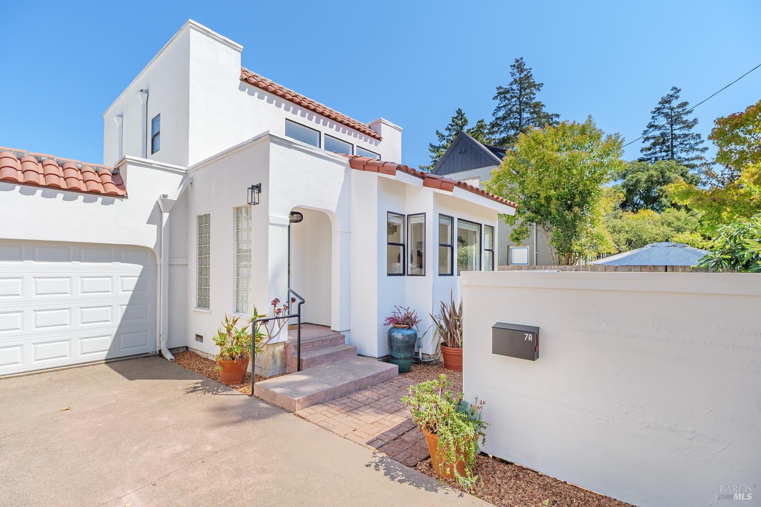 Detail Gallery Image 35 of 58 For 7 Belmont Ave, Fairfax,  CA 94930 - 6 Beds | 4/1 Baths