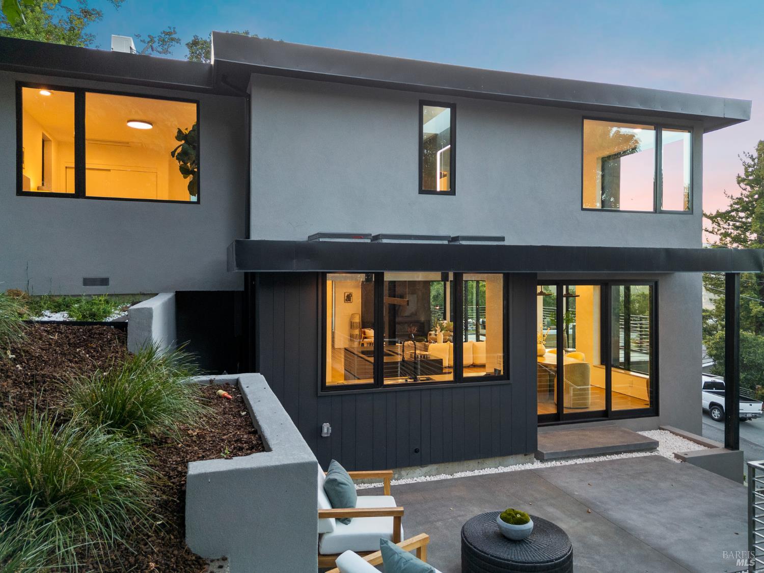 Detail Gallery Image 56 of 61 For 975 Greenhill Rd, Mill Valley,  CA 94941 - 4 Beds | 2/1 Baths