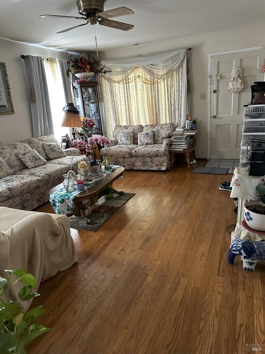 Detail Gallery Image 2 of 5 For 712 Beechwood Ave, Vallejo,  CA 94591 - 3 Beds | 1 Baths