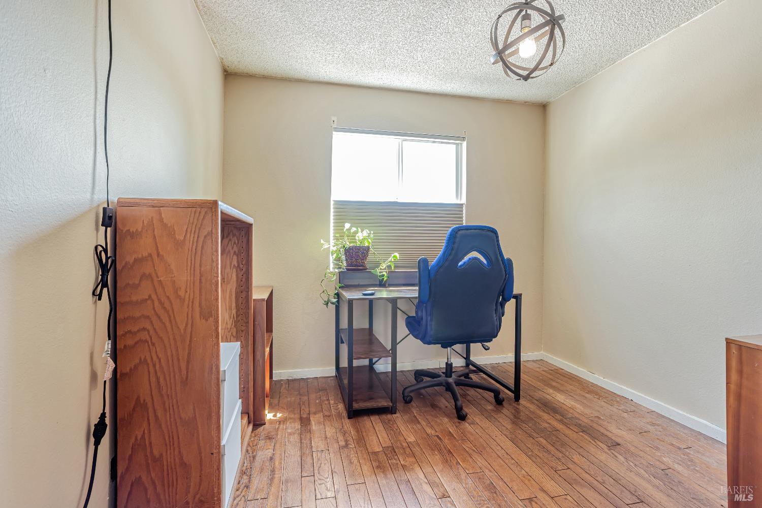 Detail Gallery Image 13 of 36 For 1 Oak Crest Ct #D,  Novato,  CA 94947 - 3 Beds | 2/1 Baths
