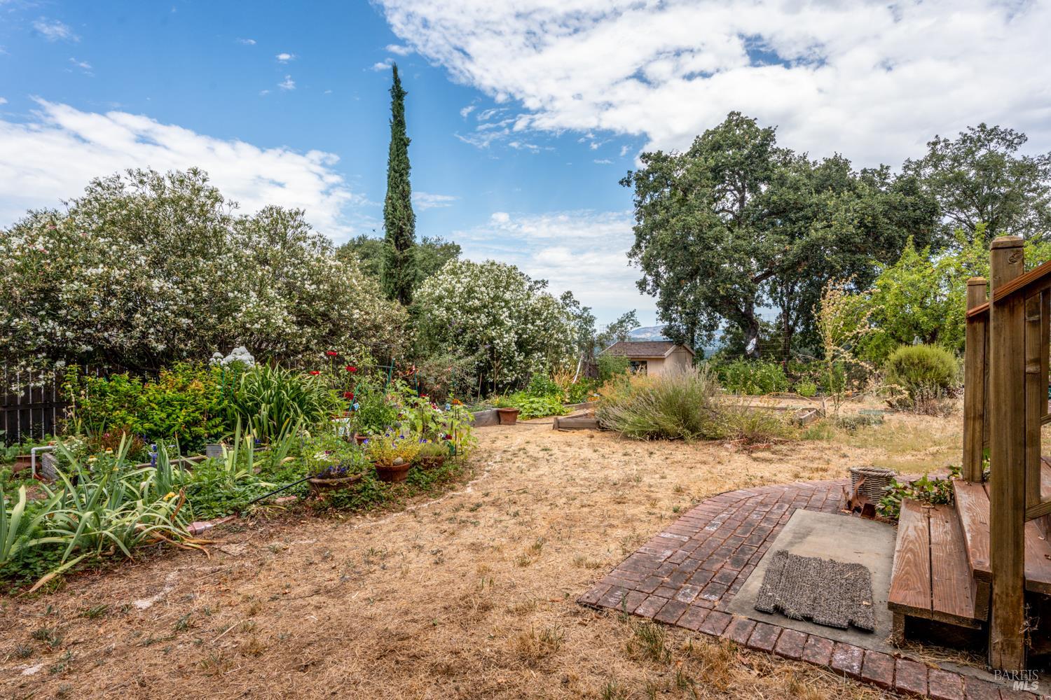 Detail Gallery Image 38 of 49 For 1500 Deerwood Dr, Ukiah,  CA 95482 - 3 Beds | 3 Baths
