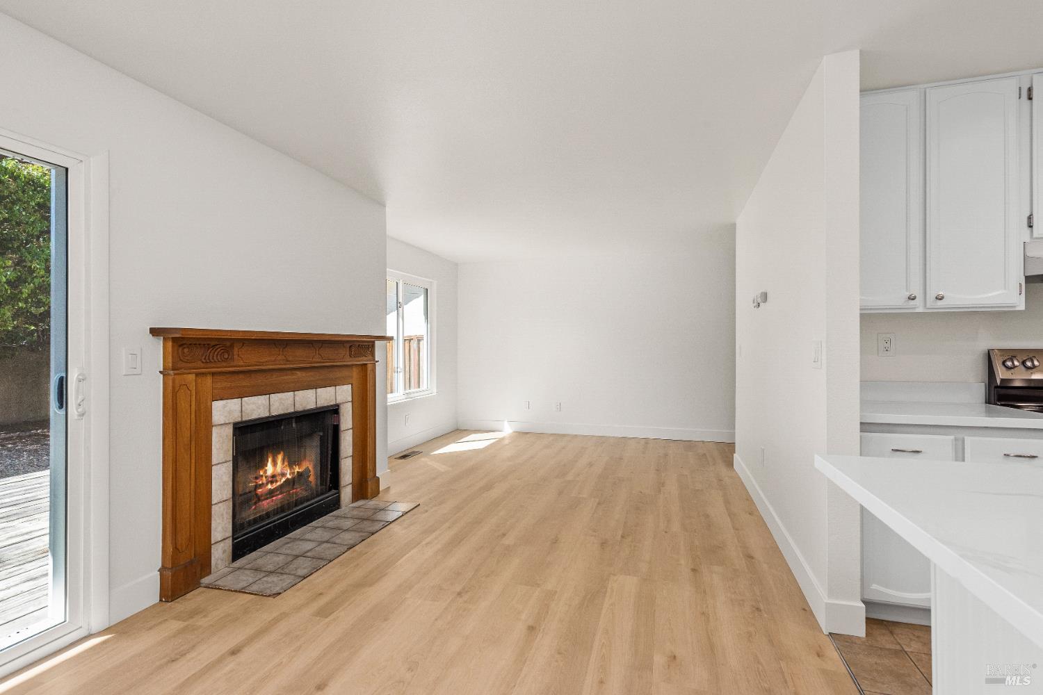 Detail Gallery Image 6 of 23 For 159 Francis Cir, Rohnert Park,  CA 94928 - 3 Beds | 2/1 Baths
