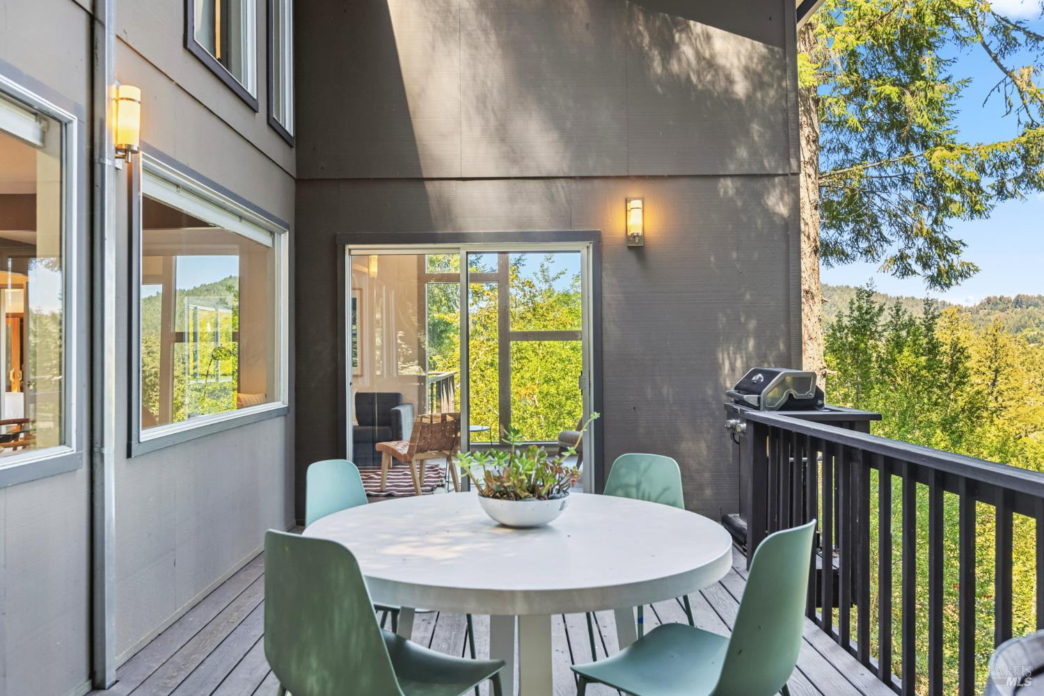 Detail Gallery Image 17 of 53 For 51 Juniper Ave, San Geronimo,  CA 94963 - 4 Beds | 3 Baths