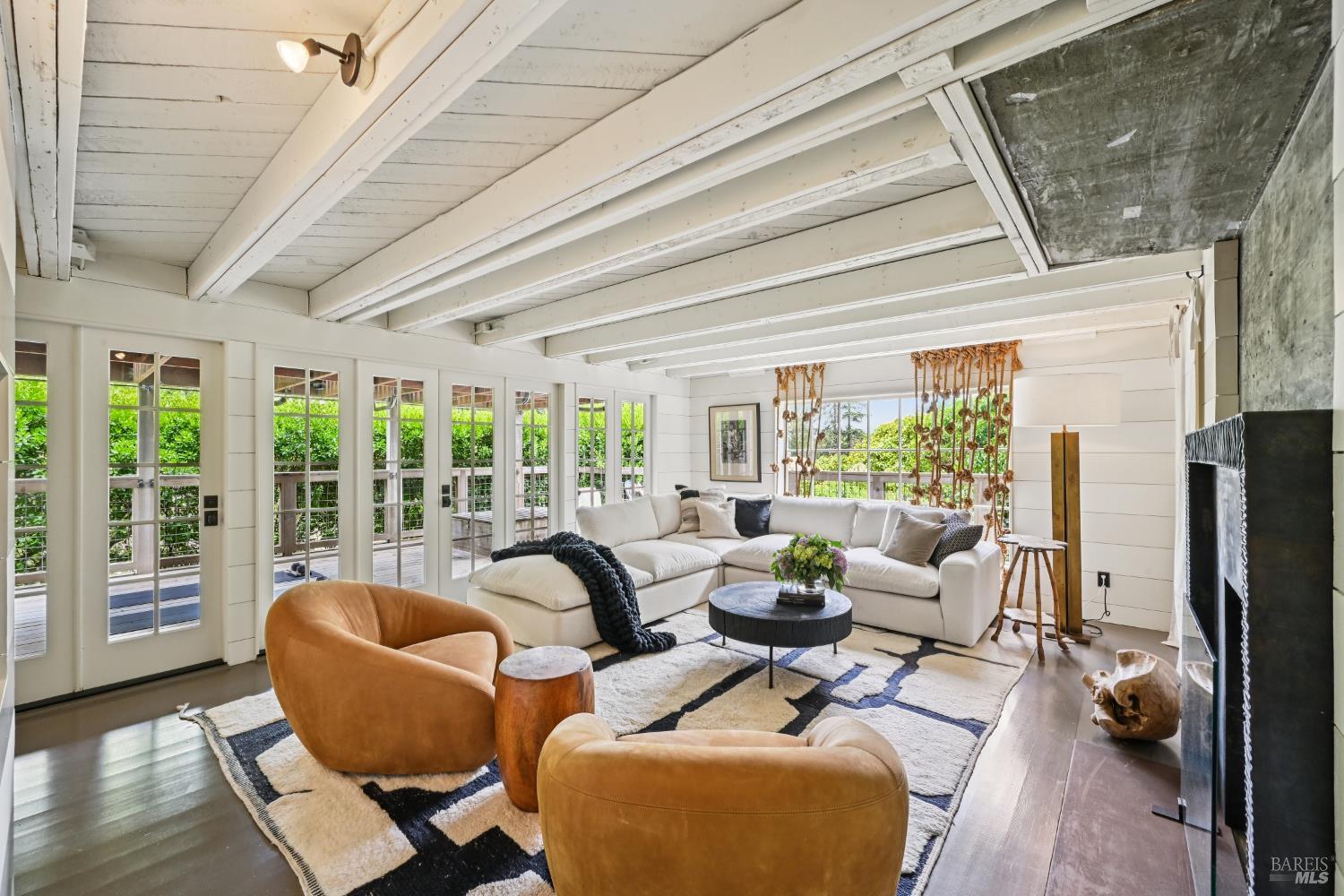 Detail Gallery Image 38 of 62 For 33 Ocean Ave, Bolinas,  CA 94924 - 3 Beds | 2/1 Baths