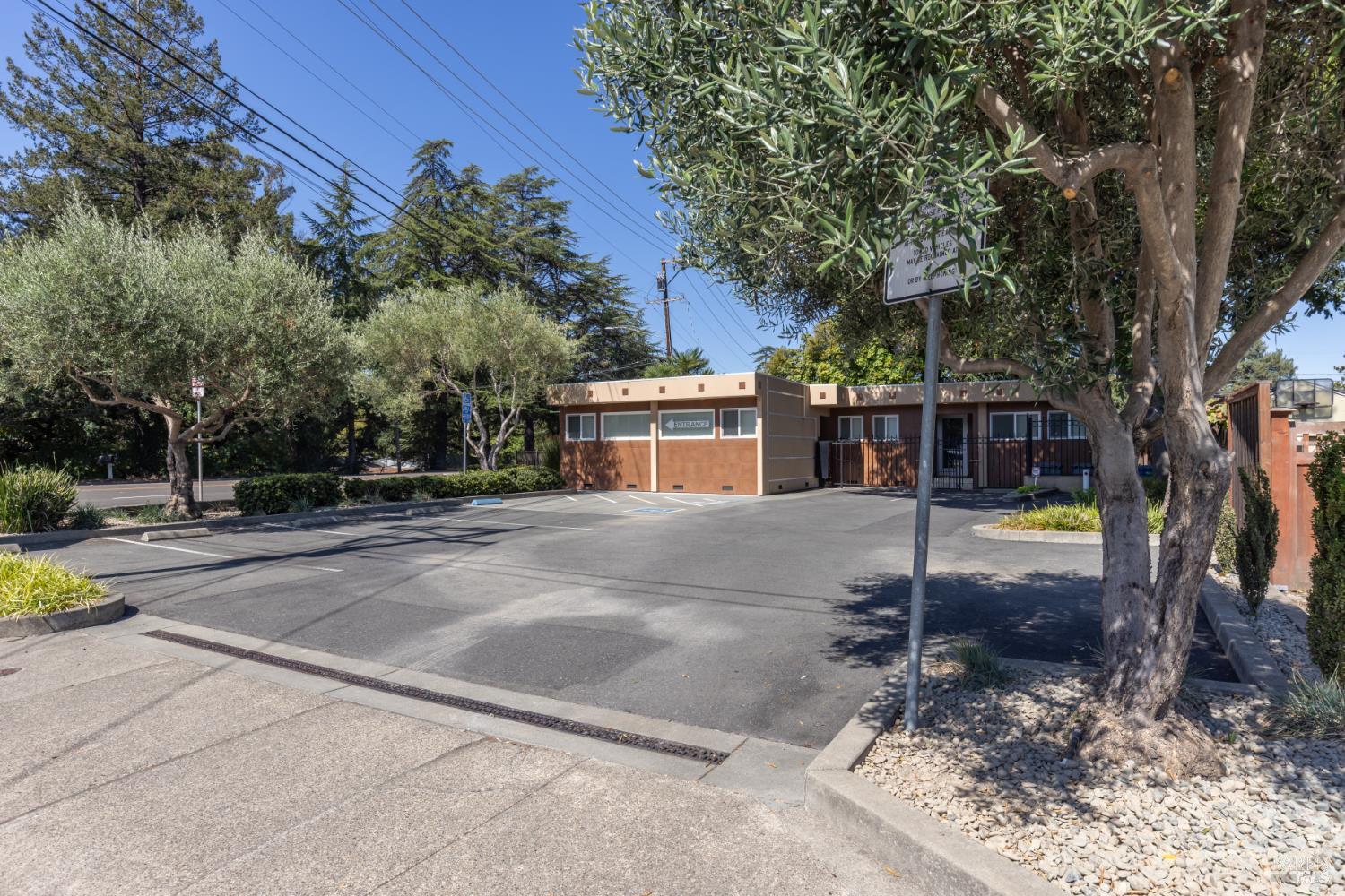 Detail Gallery Image 19 of 24 For 2211 4th St, Santa Rosa,  CA 95404 - – Beds | – Baths