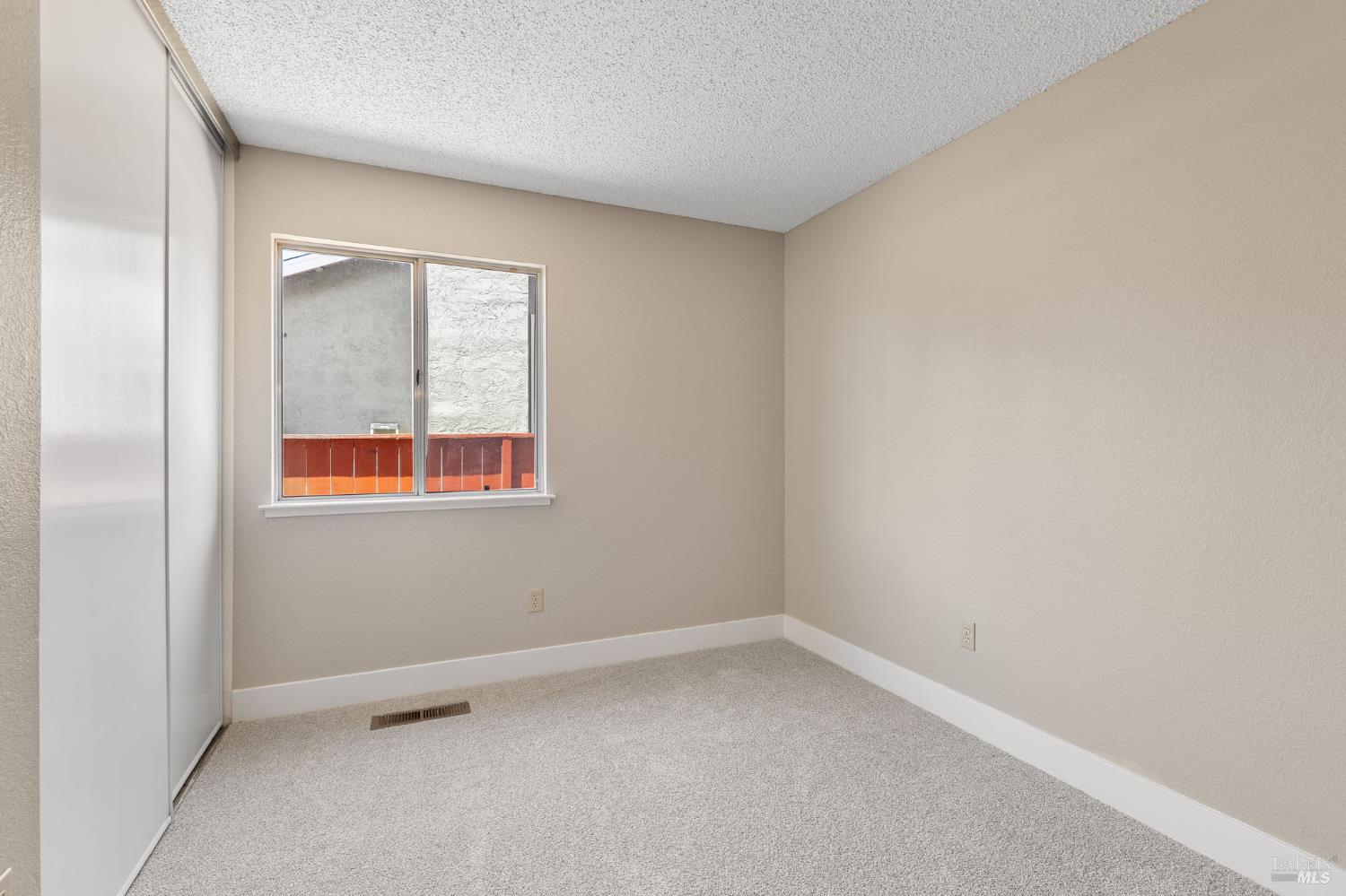 Detail Gallery Image 24 of 37 For 828 Stoneridge Cir, Fairfield,  CA 94534 - 3 Beds | 2 Baths