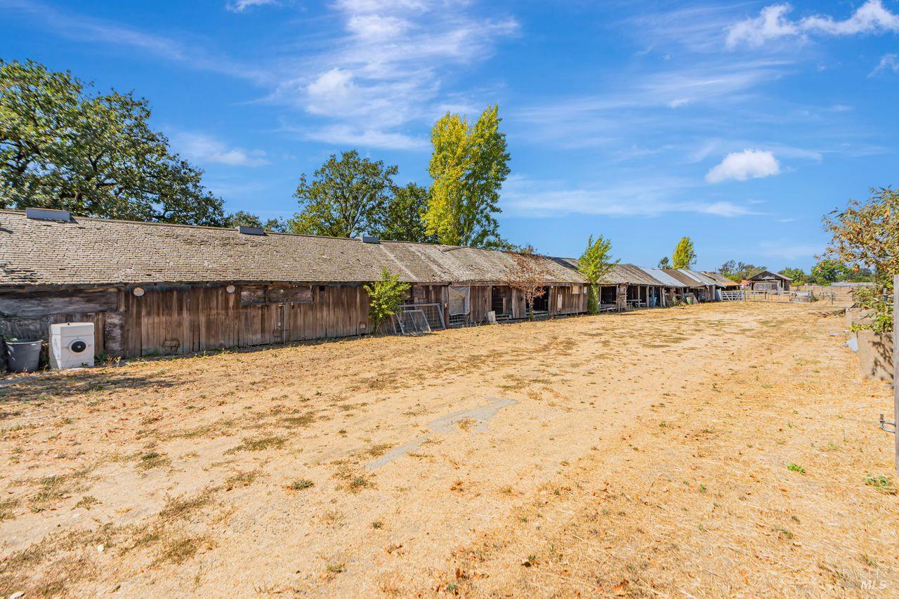 Detail Gallery Image 28 of 47 For 1021 Butler Ave, Santa Rosa,  CA 95407 - 4 Beds | 2 Baths