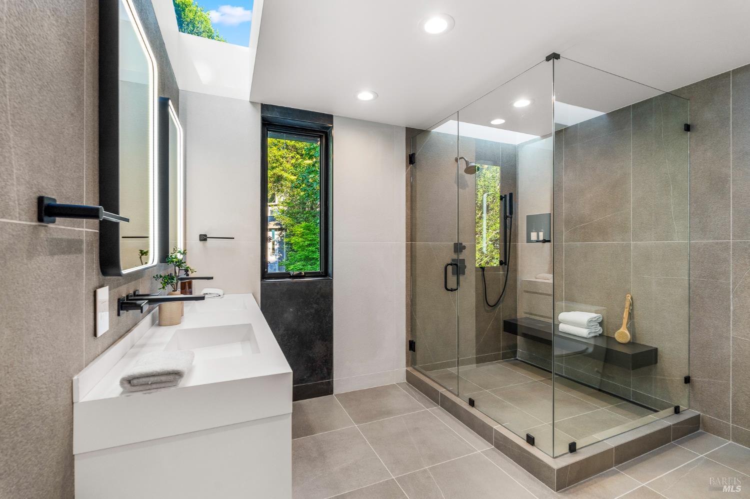 Detail Gallery Image 43 of 61 For 975 Greenhill Rd, Mill Valley,  CA 94941 - 4 Beds | 2/1 Baths