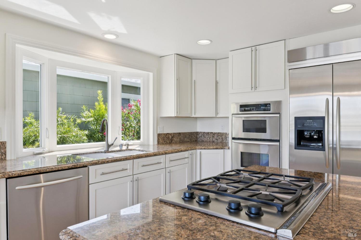 Detail Gallery Image 28 of 59 For 28 Caribe Isle, Novato,  CA 94949 - 4 Beds | 3 Baths