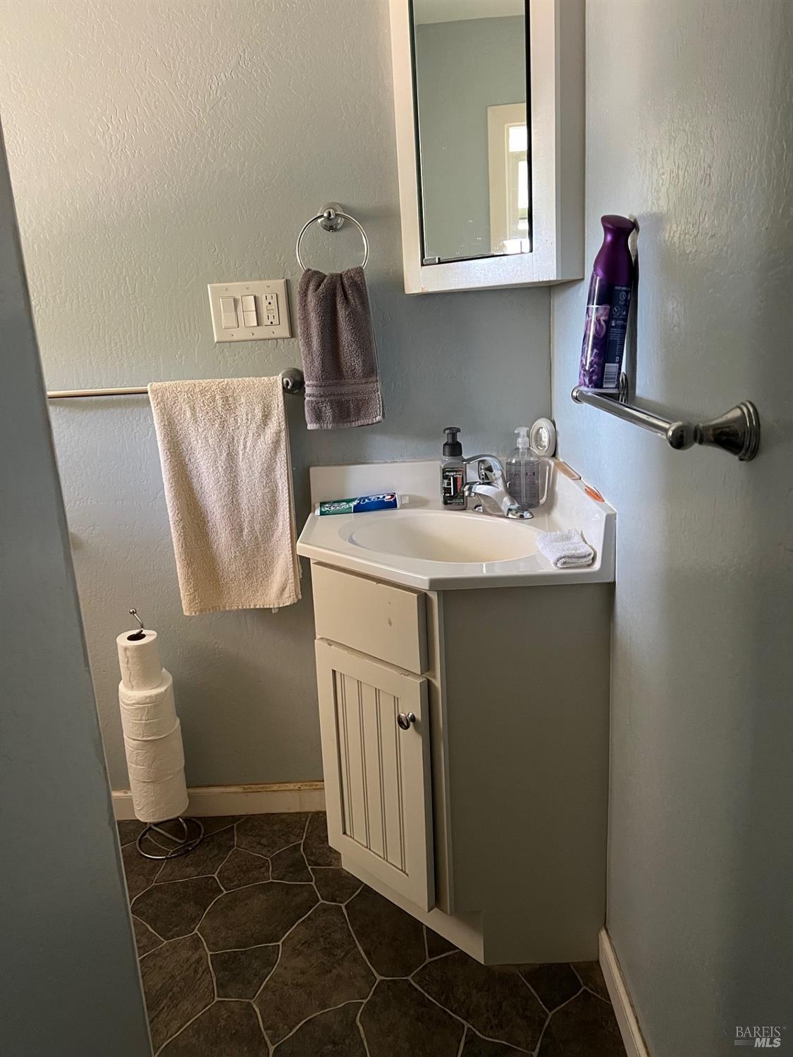 Detail Gallery Image 46 of 47 For 1021 Butler Ave, Santa Rosa,  CA 95407 - – Beds | – Baths