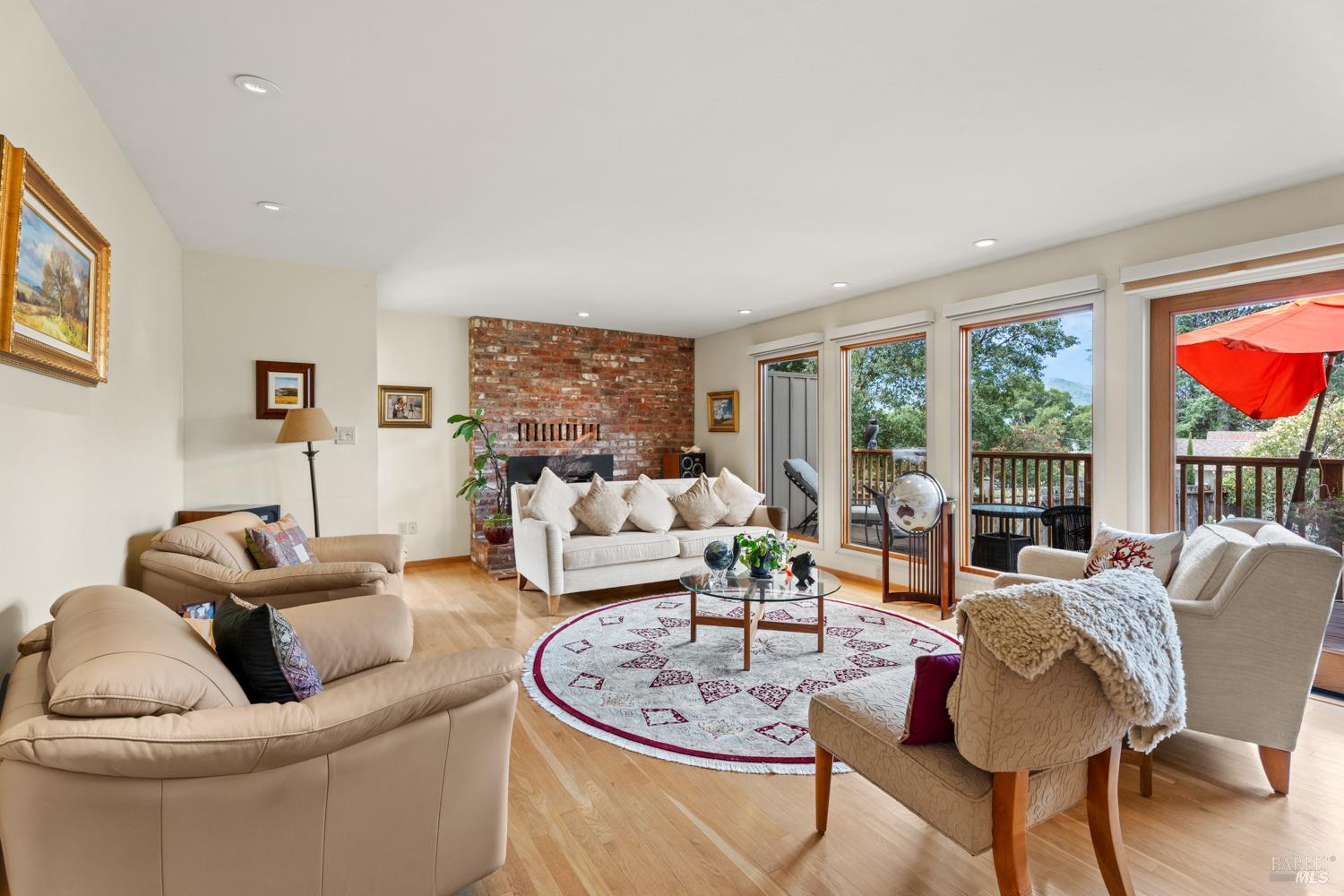 Detail Gallery Image 10 of 49 For 1500 Deerwood Dr, Ukiah,  CA 95482 - 3 Beds | 3 Baths
