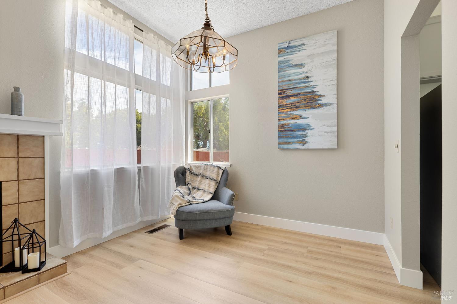Detail Gallery Image 9 of 37 For 828 Stoneridge Cir, Fairfield,  CA 94534 - 3 Beds | 2 Baths
