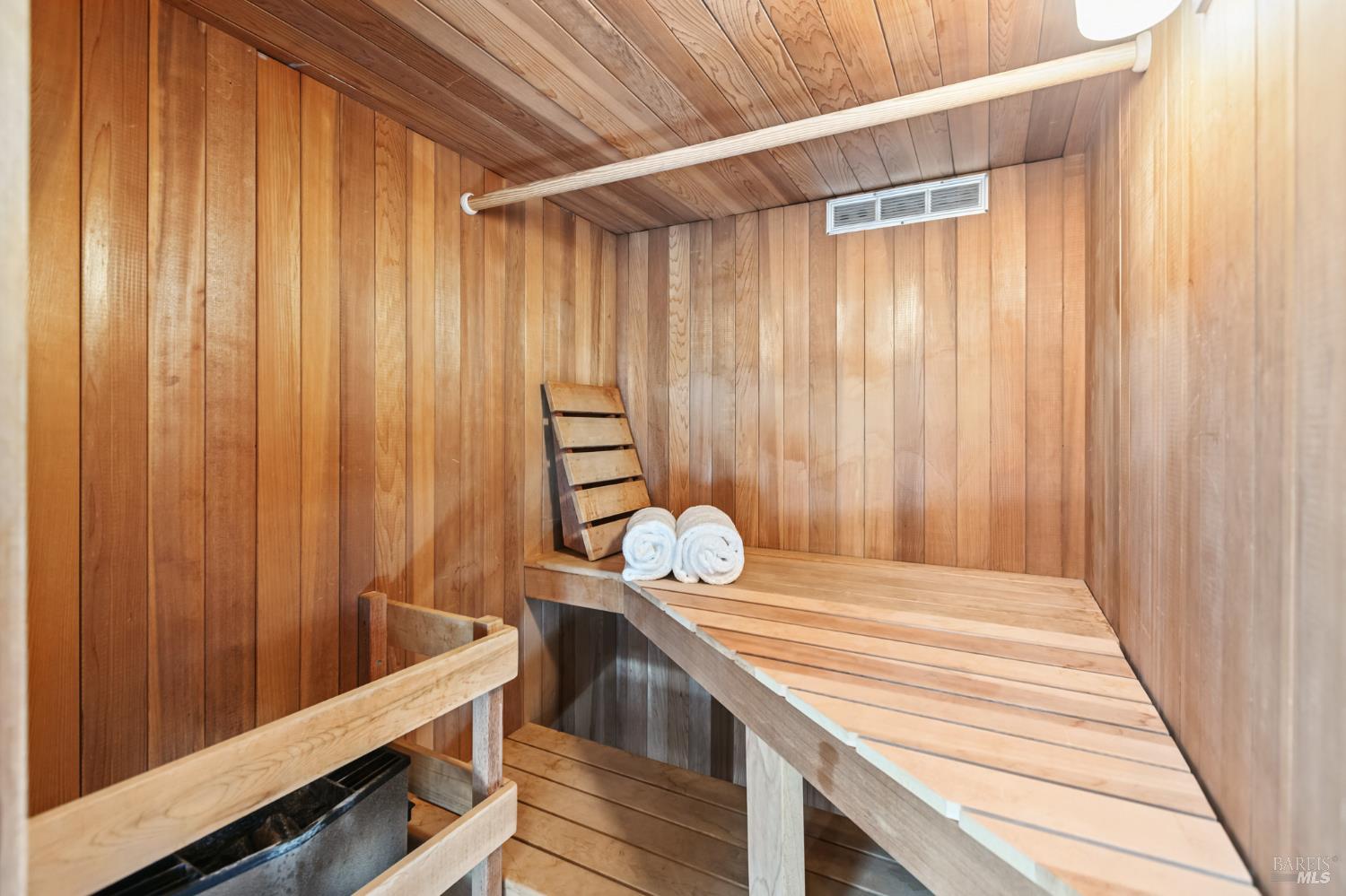 Detail Gallery Image 22 of 53 For 51 Juniper Ave, San Geronimo,  CA 94963 - 4 Beds | 3 Baths