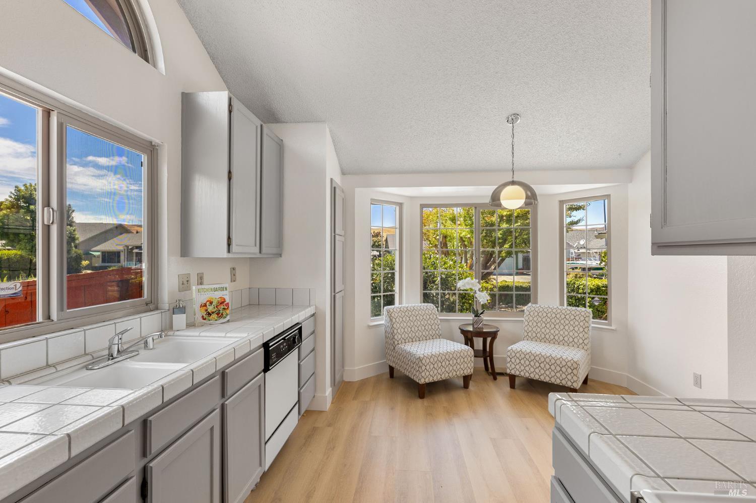 Detail Gallery Image 17 of 37 For 828 Stoneridge Cir, Fairfield,  CA 94534 - 3 Beds | 2 Baths