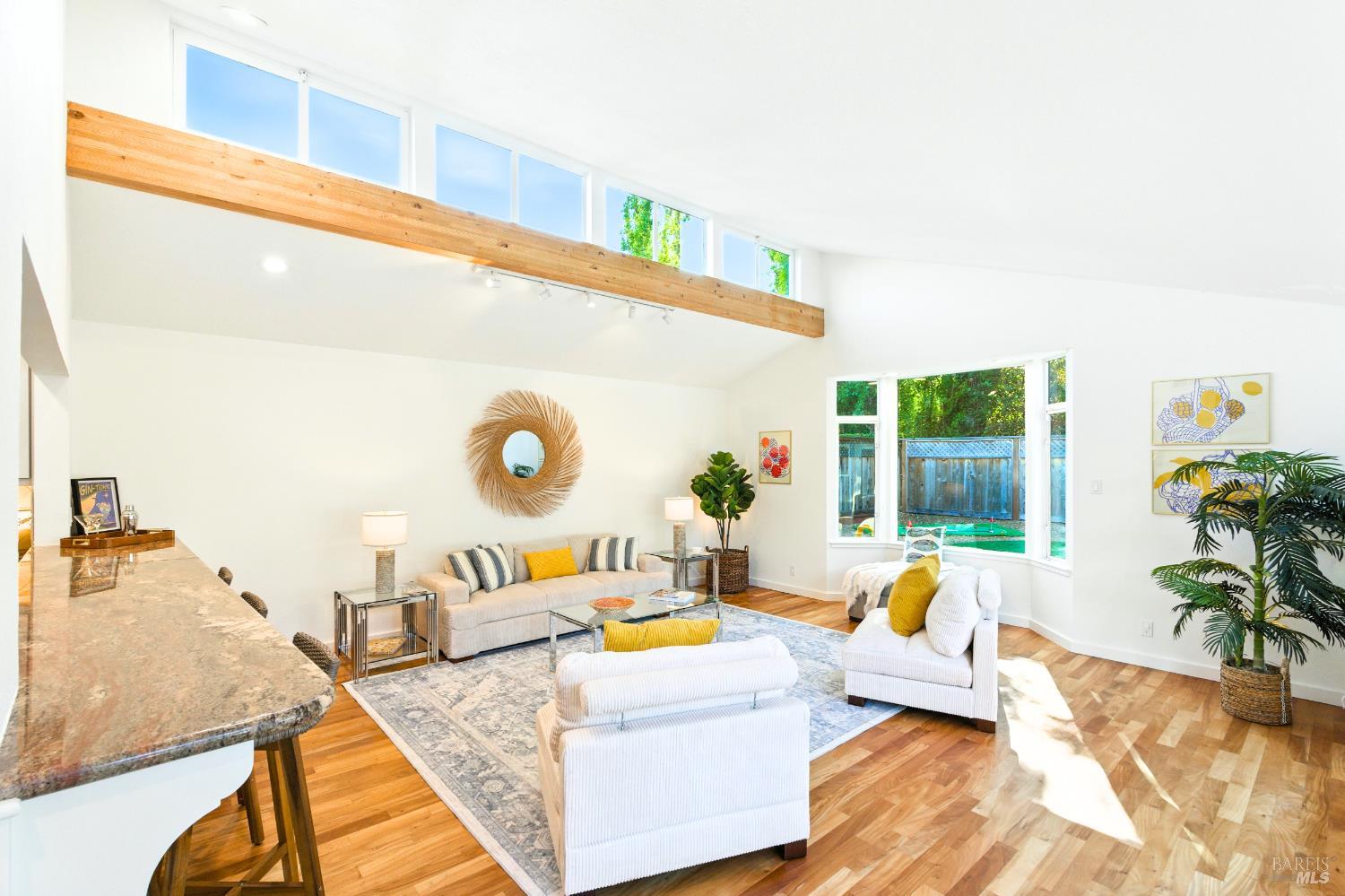 Detail Gallery Image 14 of 99 For 107 Blackfield Dr, Tiburon,  CA 94920 - 5 Beds | 3 Baths