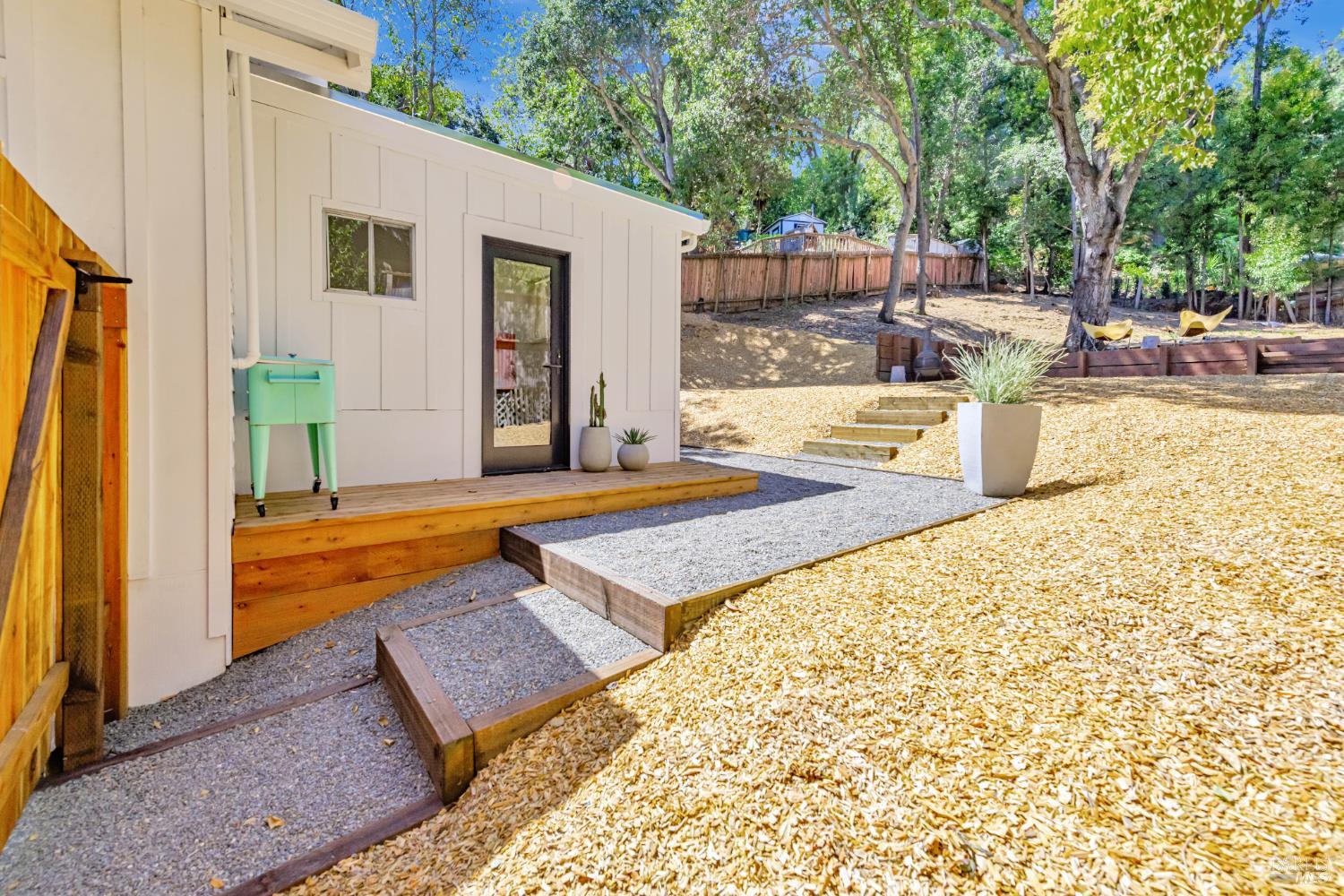 Detail Gallery Image 26 of 31 For 107 Butterfield Rd, San Anselmo,  CA 94960 - 3 Beds | 2 Baths