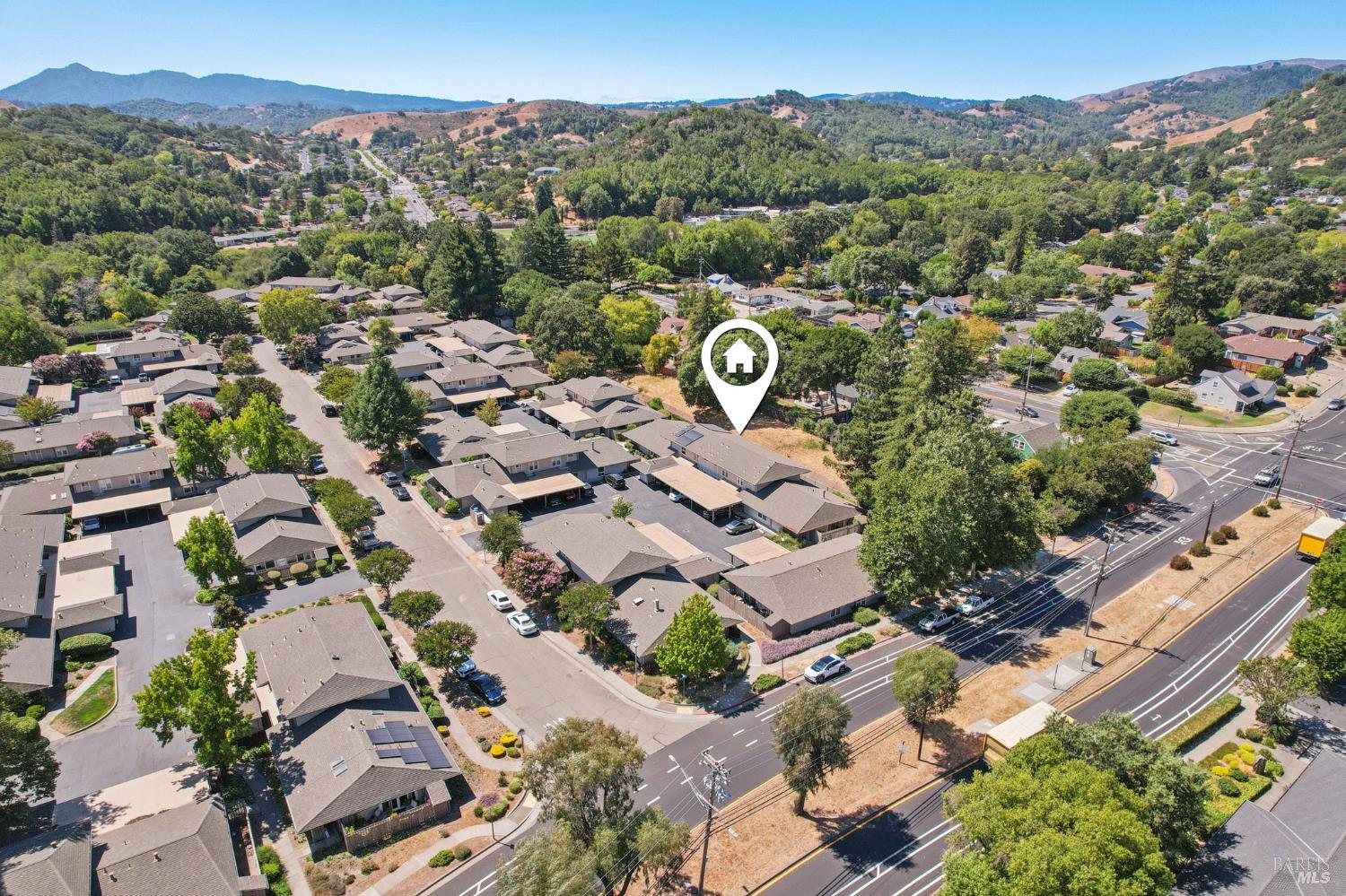 Detail Gallery Image 18 of 20 For 141 Roundtree Blvd, San Rafael,  CA 94903 - 2 Beds | 1/1 Baths
